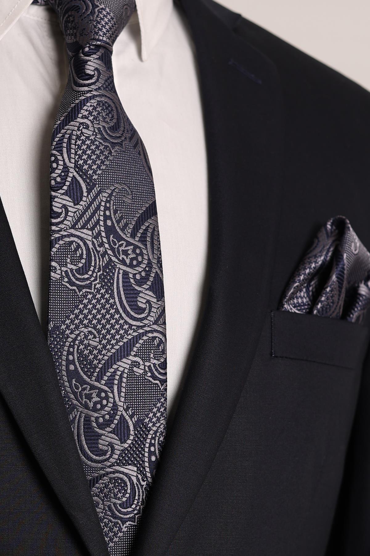  شال دست‌ساز ۷.۵ سانتی‌متری طرح خاکستری و سرمه‌ای، کراوات و دستمال گردن