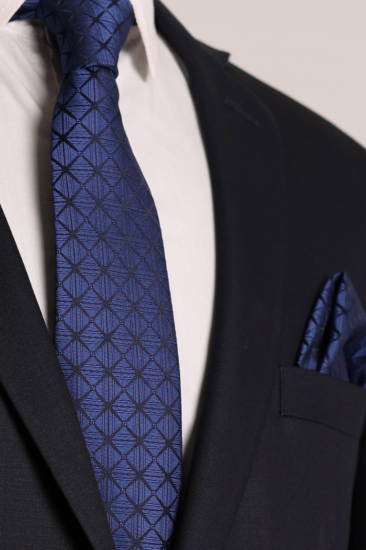  کراوات و دستمال جیبی طرح‌دار سرمه‌ای ۸ سانتی‌متری دست‌ساز