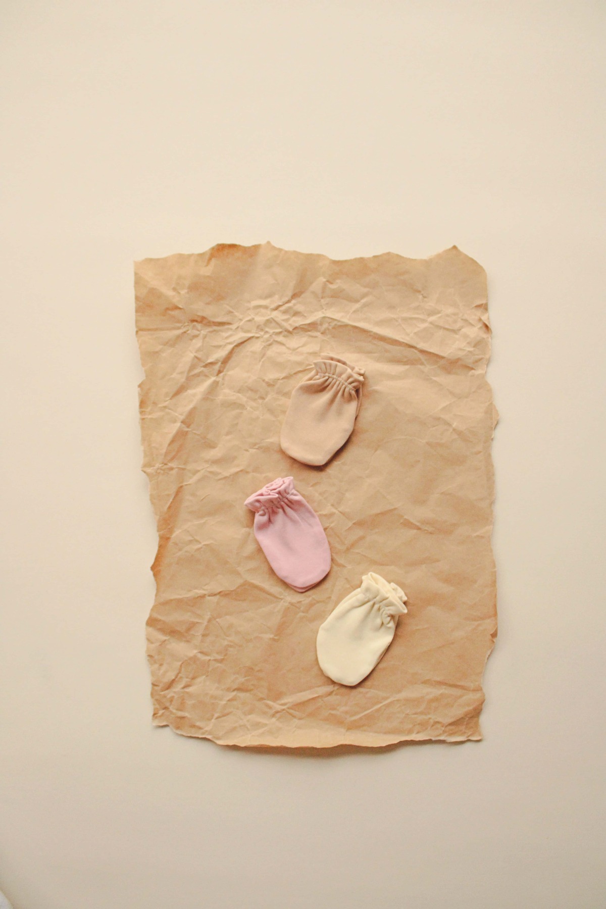 OhlalaKoala 3lü Krem-Bej-Pembe Yenidoğan Eldiven Set Model 6 fotoğrafı 2 (önizleme)