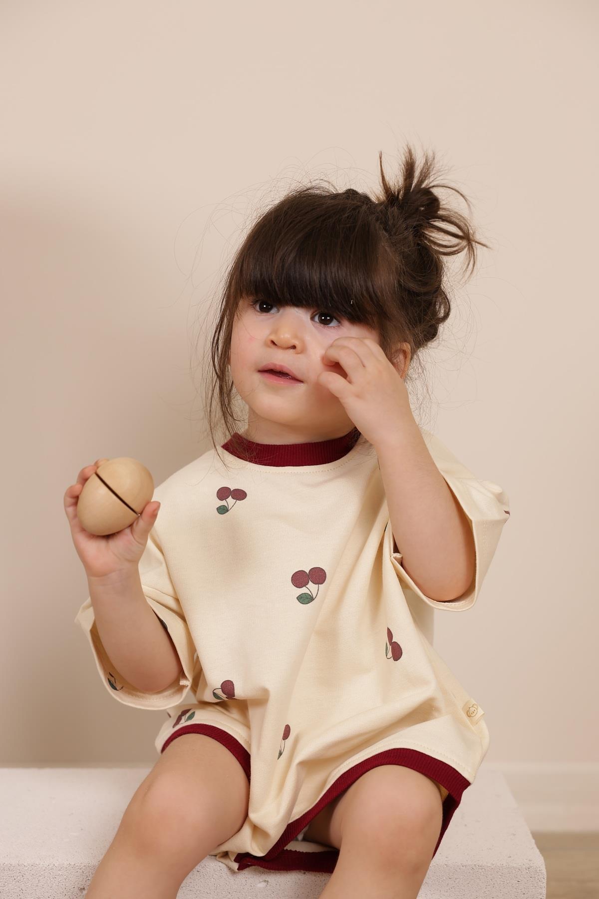 Oh La La Koala For Little Ones Kiraz Baskılı Oversize Tulum fotoğrafı 3 (önizleme)