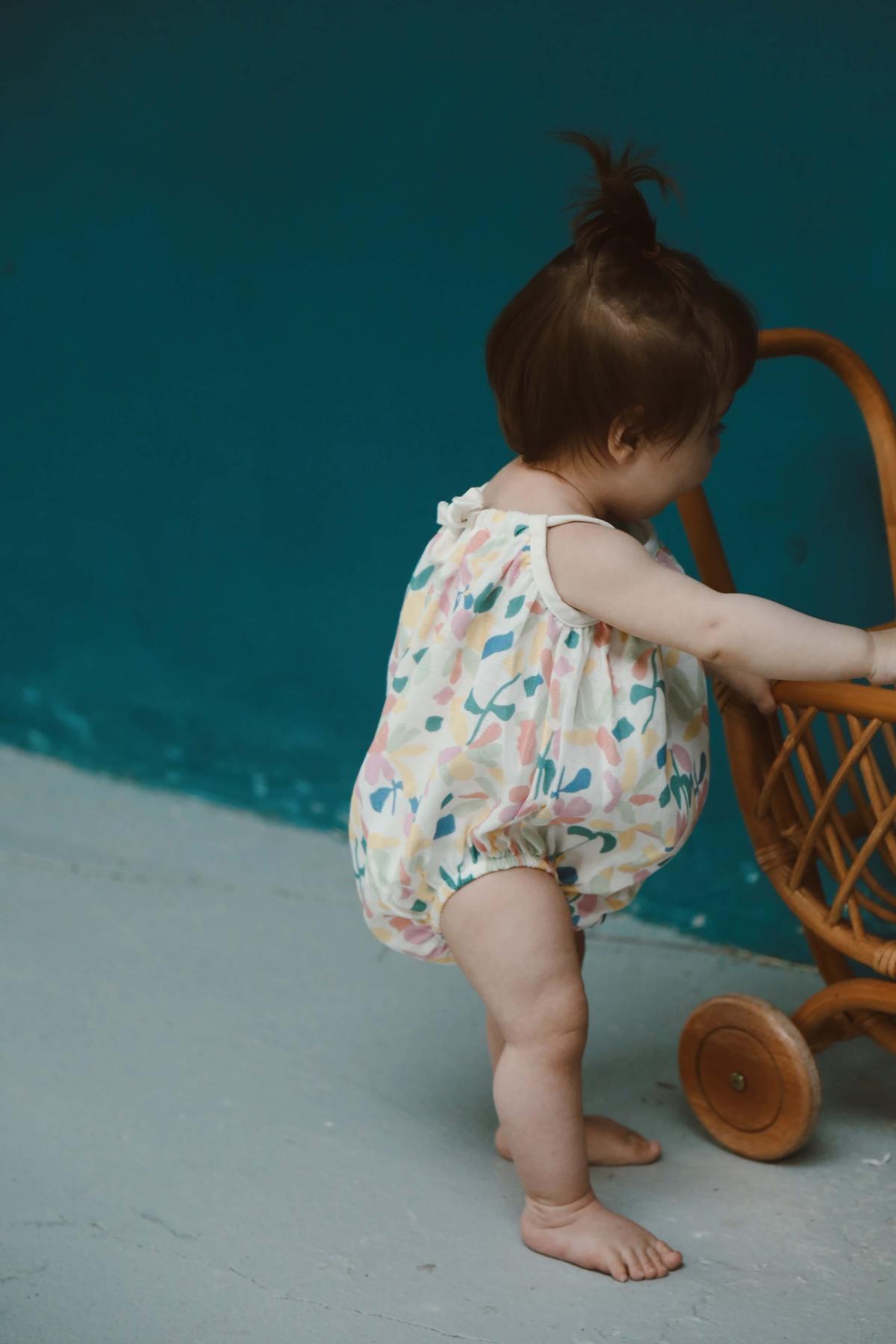 OhlalaKoala Renkli Baskılı Bebek İp Askılı Tulum fotoğrafı 3 (önizleme)