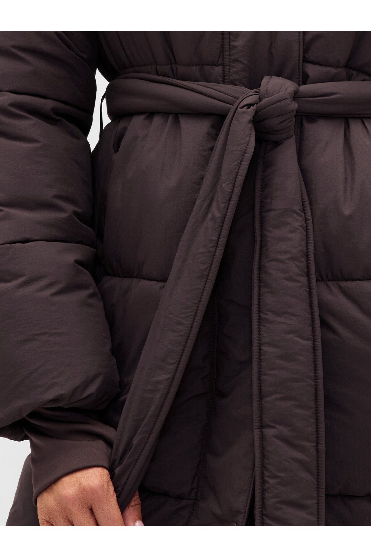 GAP  Kadın Koyu Kahverengi Belted Long Puffer Şişme Kaban - Görsel 3