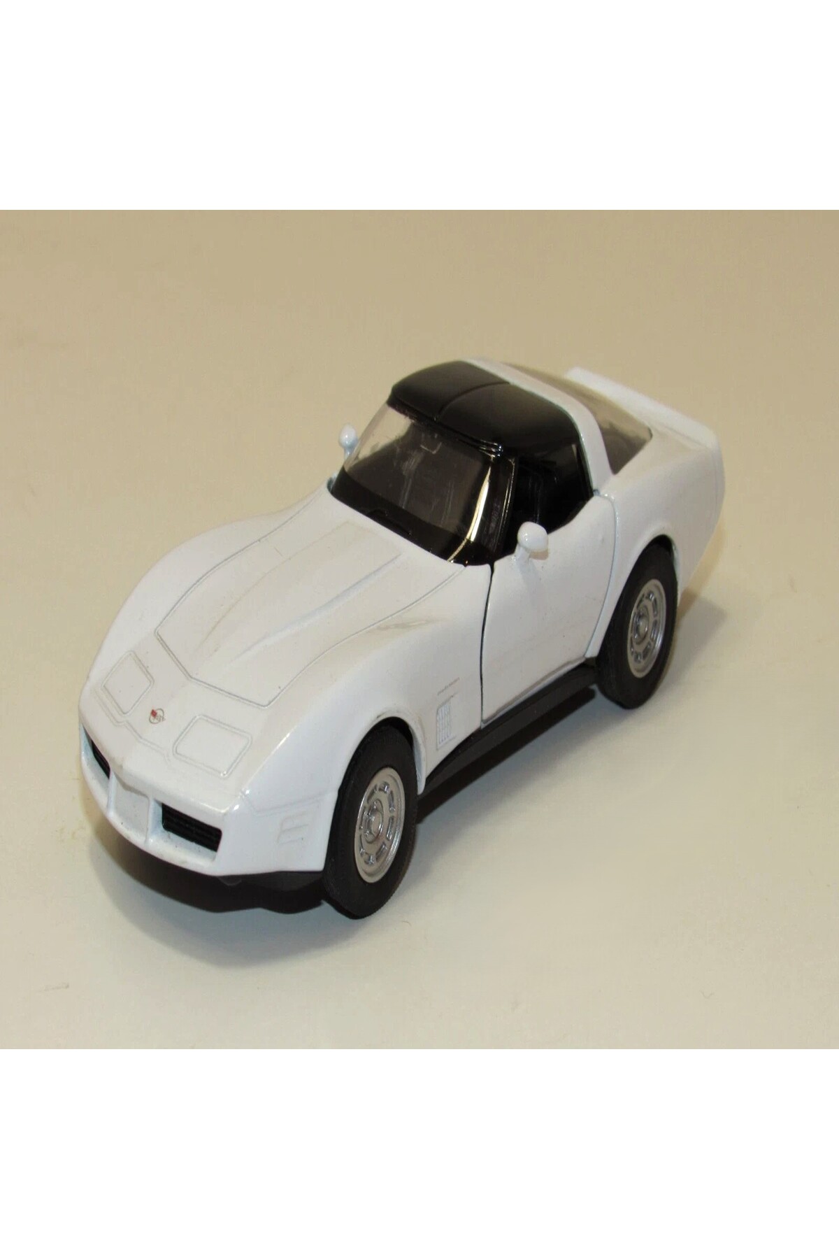 WELLY Chevrolet Corvette 1982 1/36 Ölçek Çek Bırak Metal Model