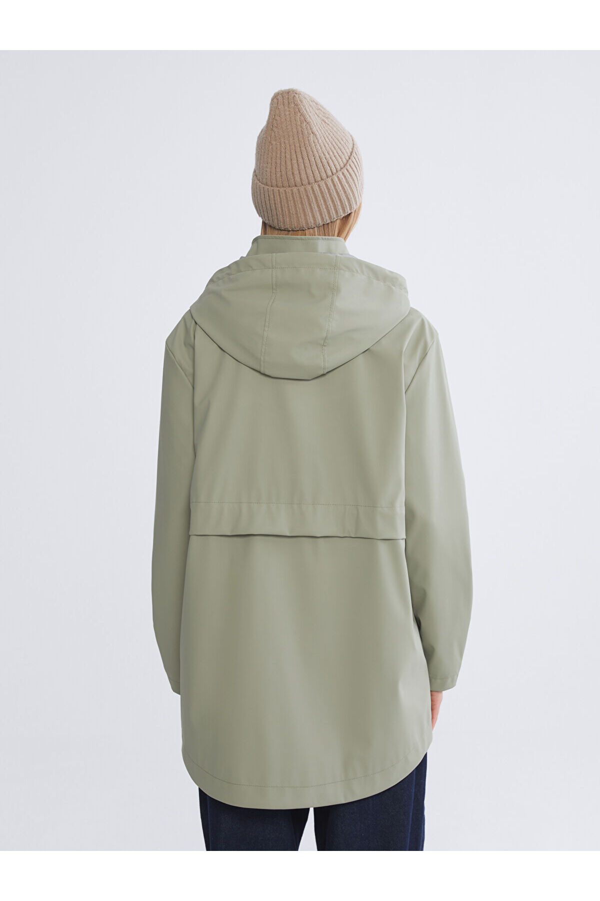 LC Waikiki Haki Kapüşonlu Oversize Kadın Yağmurluk (S6) görsel 5