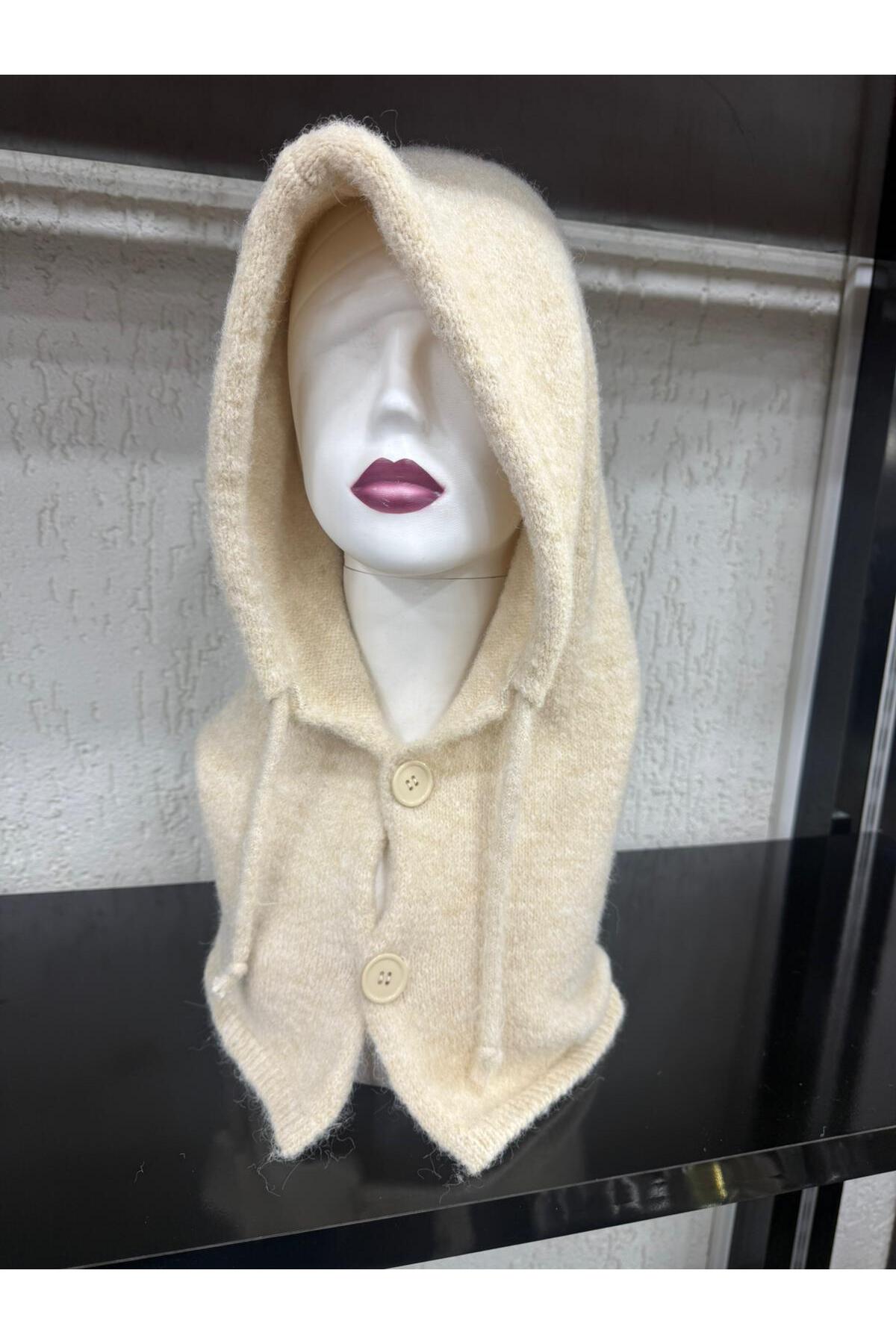 Axesoire  14800-1 Bej Boyundan Geçmeli Yumuşak Dokulu Düğmeli Bağcıklı Balaklava Model Triko Bere - Görsel 2