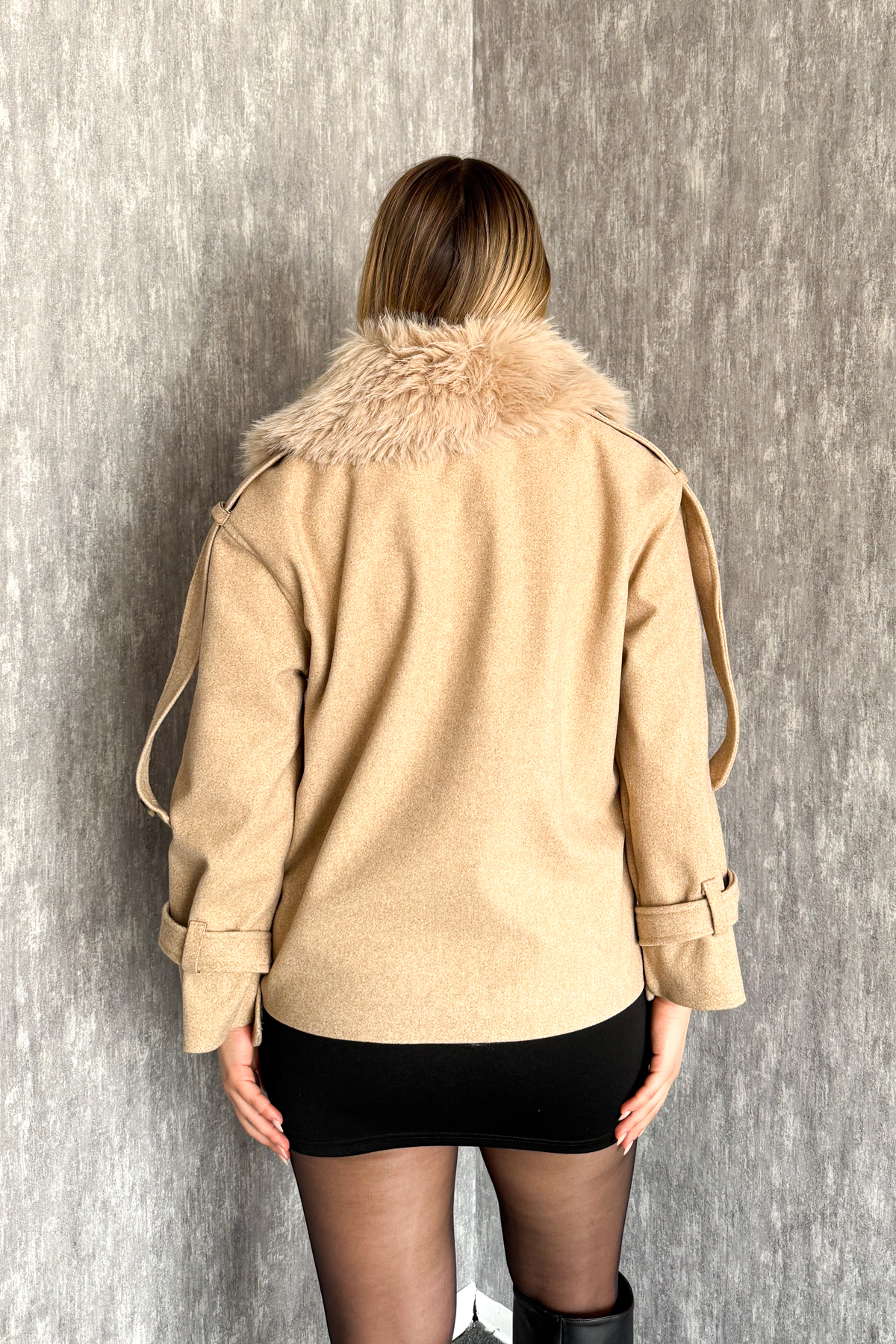 ModaPlaza  Kadın Kaşe Yaka Kürklü Mont 60560 - Görsel 4