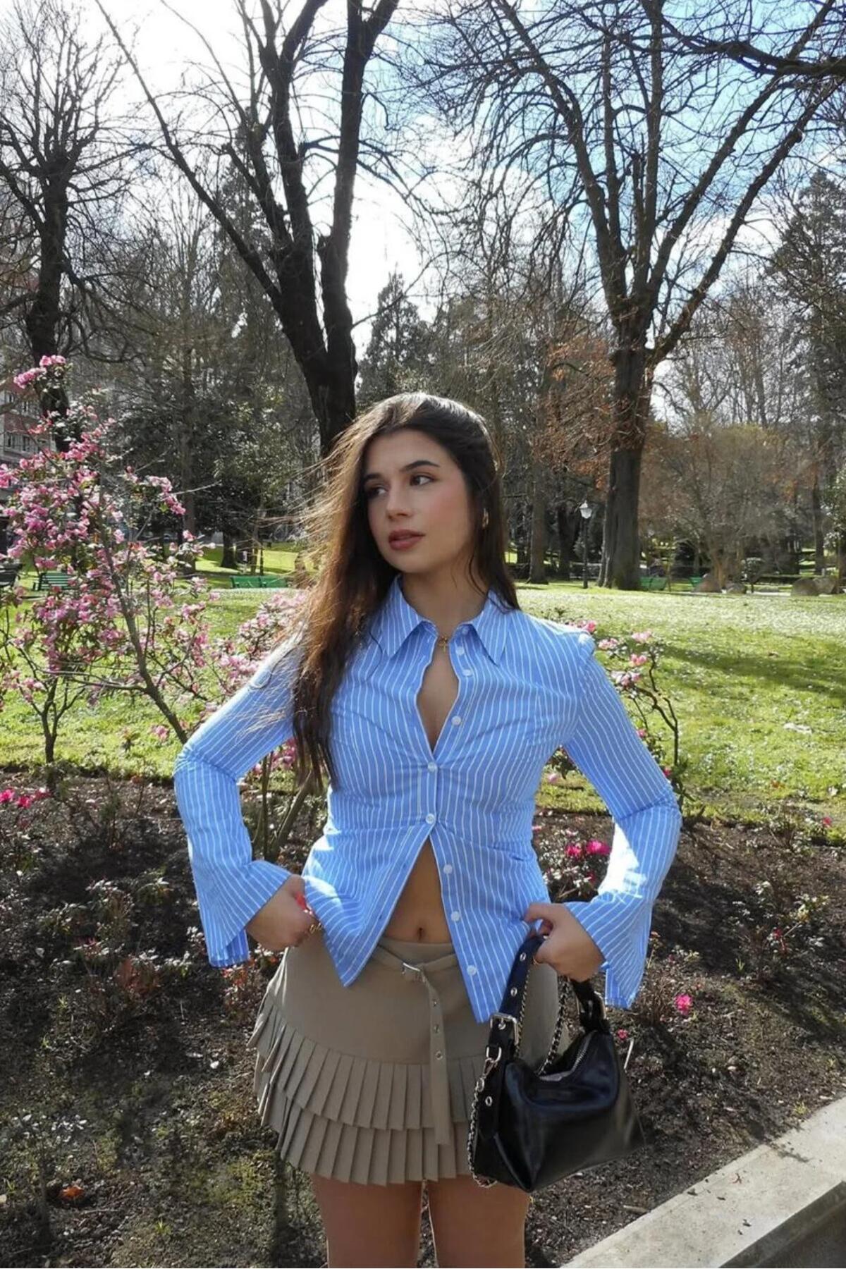 FİOX ATELİER  Kadın Mavi Çizgili Uzun Kollu Vücuda Oturan Gömlek Fio-120 - Görsel 3