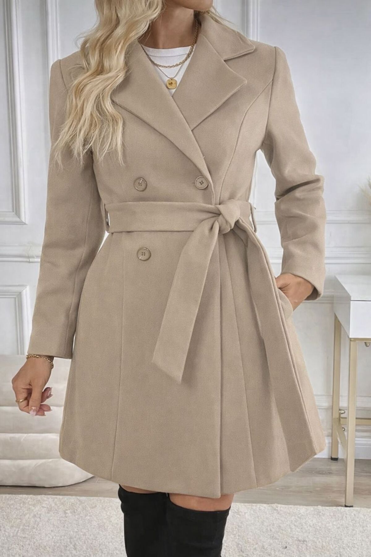 MUZOTEX  Uzun Kollu Kemerli Cepli Kruvaze Kaşe Kaban