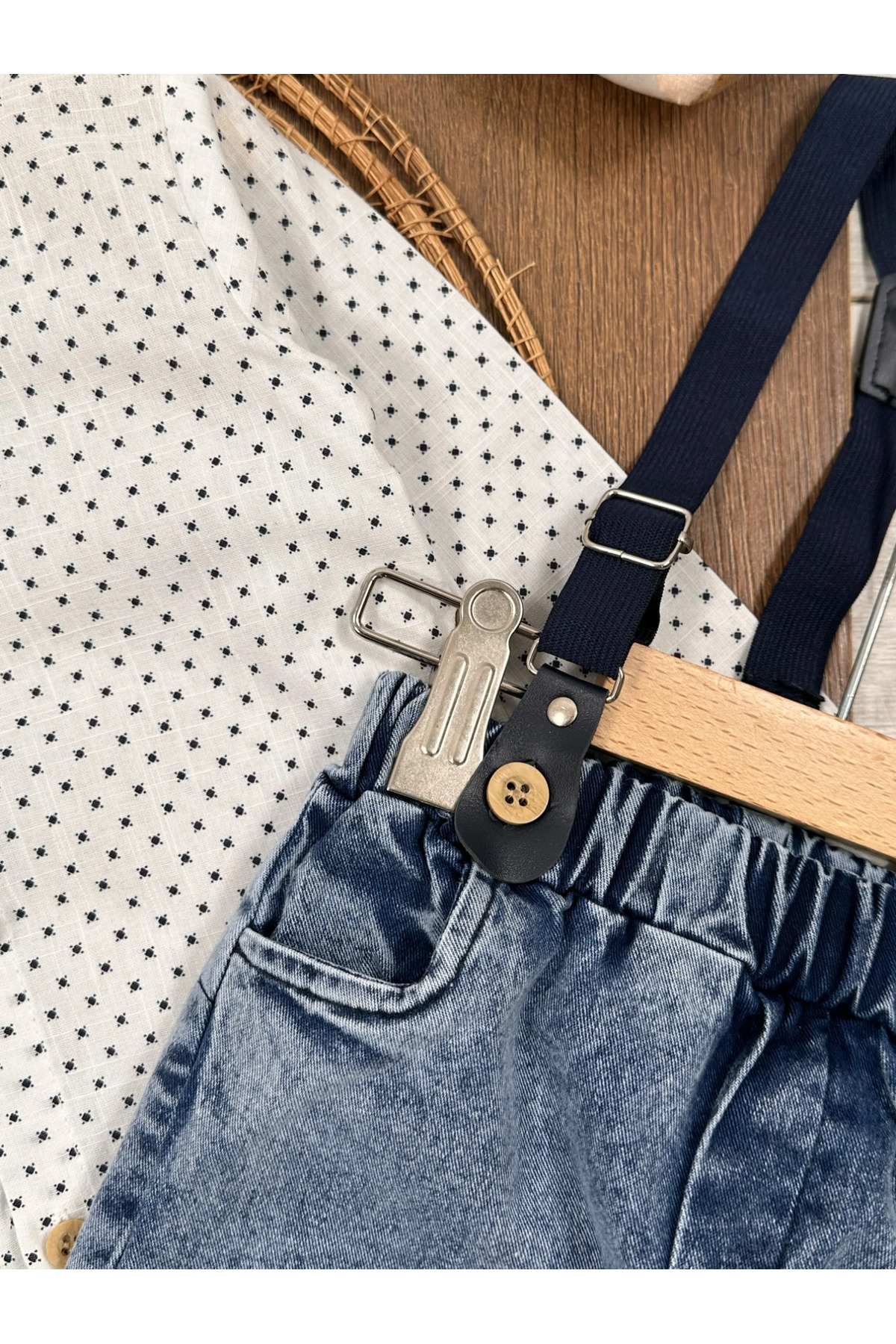 Bolly Baby Askı Kemerli Papyonlu Likralı Kot Pantolon Erkek Bebek/Çocuk Takım fotoğrafı 3 (önizleme)