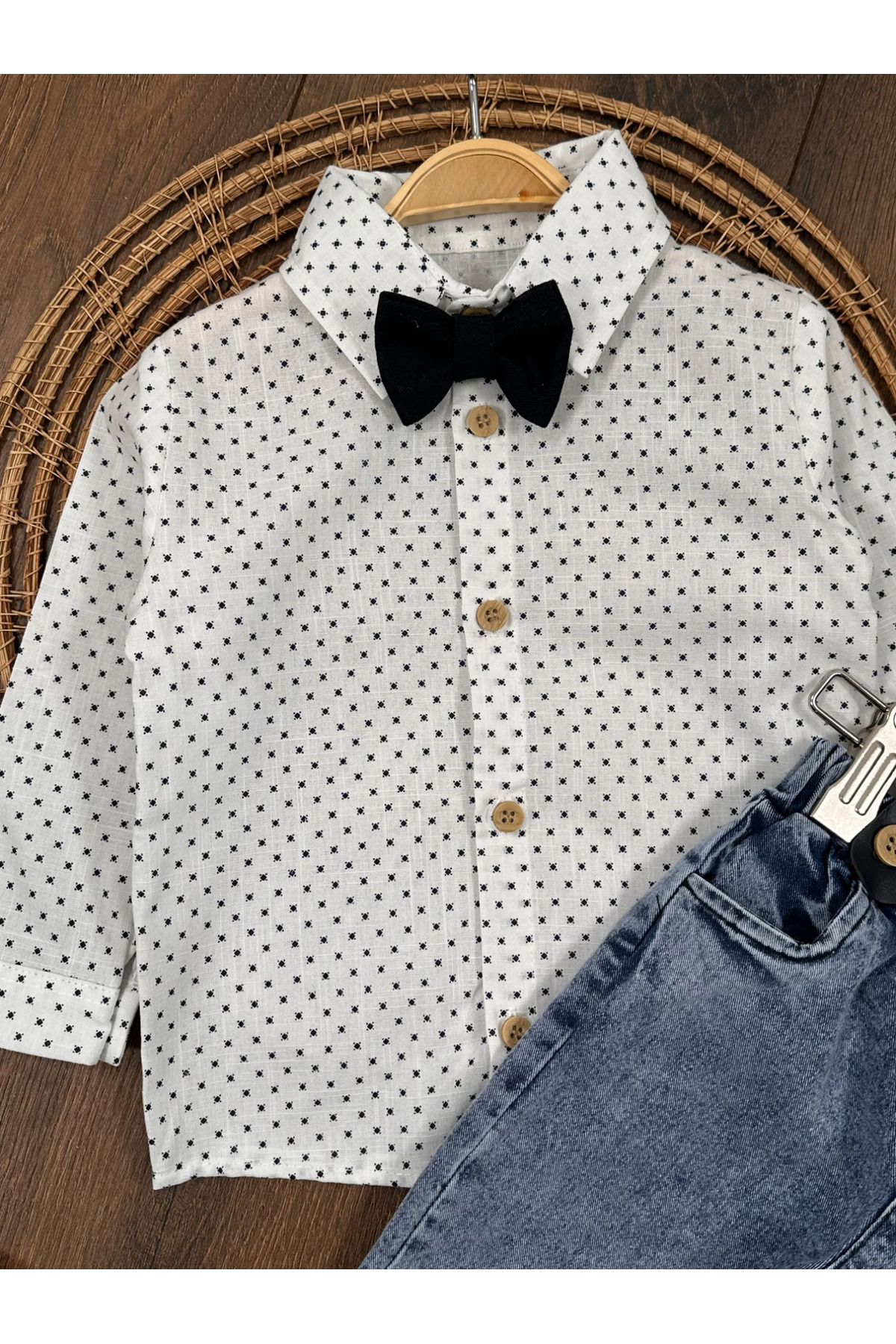 Bolly Baby Askı Kemerli Papyonlu Likralı Kot Pantolon Erkek Bebek/Çocuk Takım fotoğrafı 4 (önizleme)