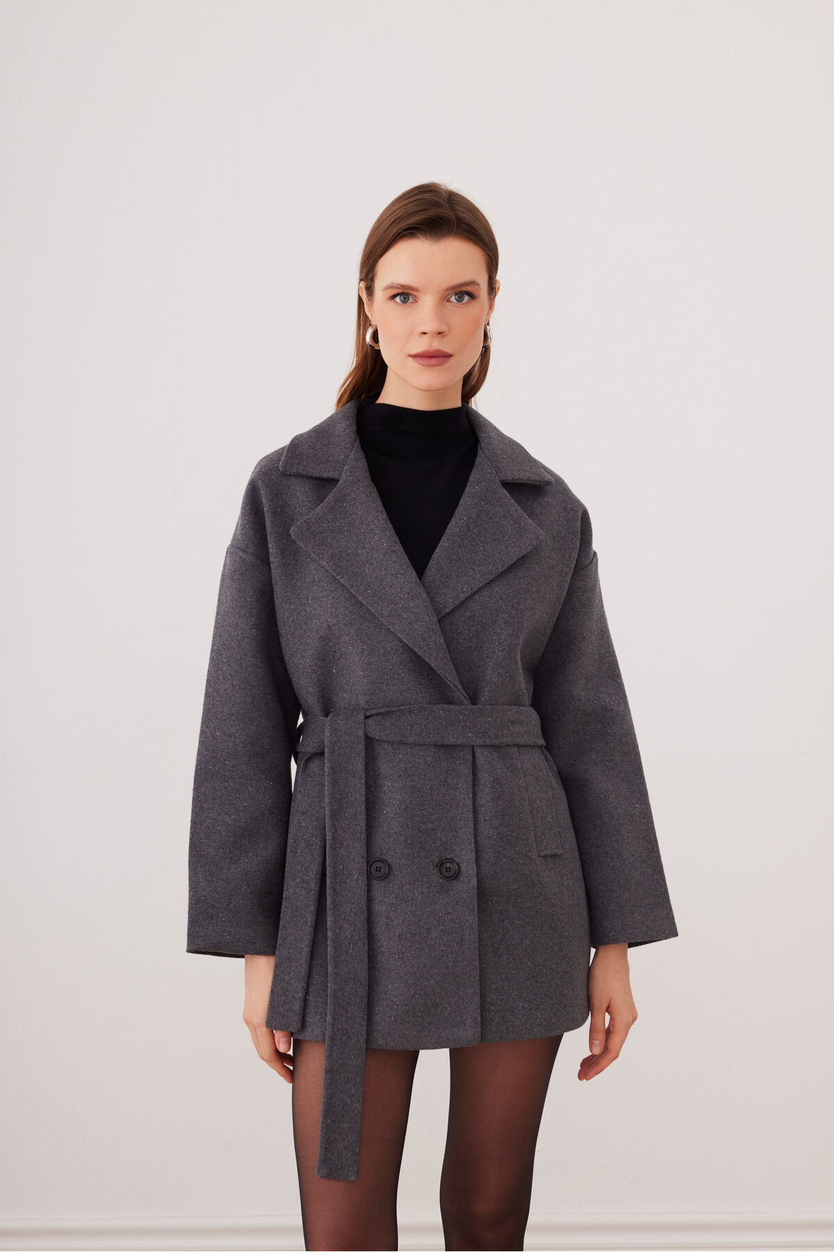 SevdeUgur  Kadın Antrasit Oversize Kısa Kaşe Kaban Kemerli Astarlı - Sevde Ugur - Görsel 4