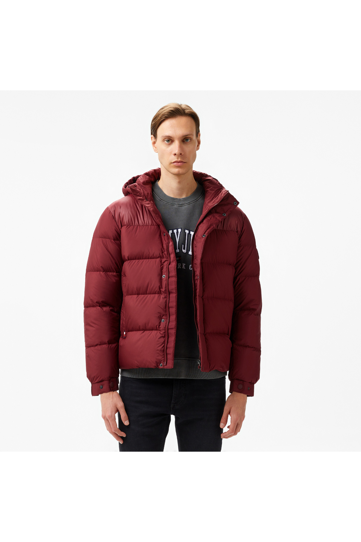 تامی هیلفیگر کاپشن مردانه یقه کلاه‌دار و پددار با جزئیات برند و زیپ، زرشکی MW0MW36569-VLP