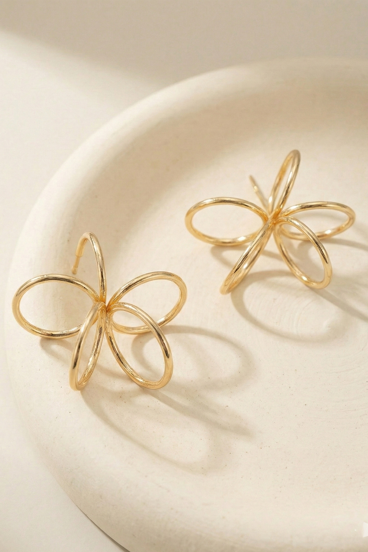 Gold Flower Patterned Bow Ring Earrings