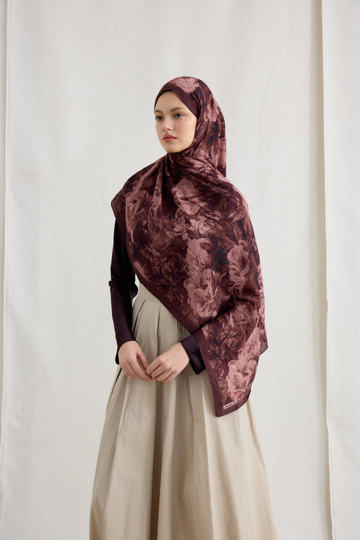 cs camellia scarf Monaco Kraş Şal - Erik Çürüğü