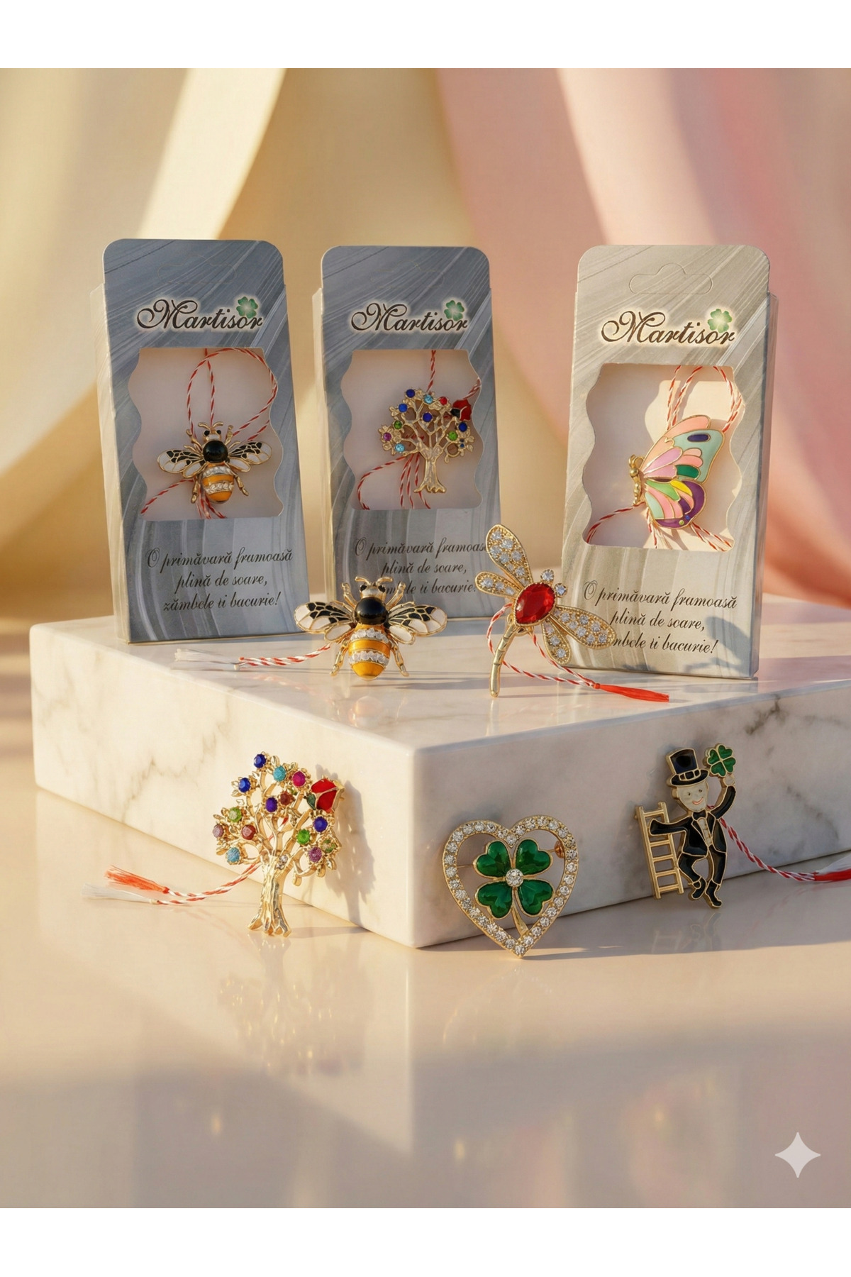 Set de 30 de martisoare simple  ambalate individual | Modele asortate | Pachetul economic 1 martie