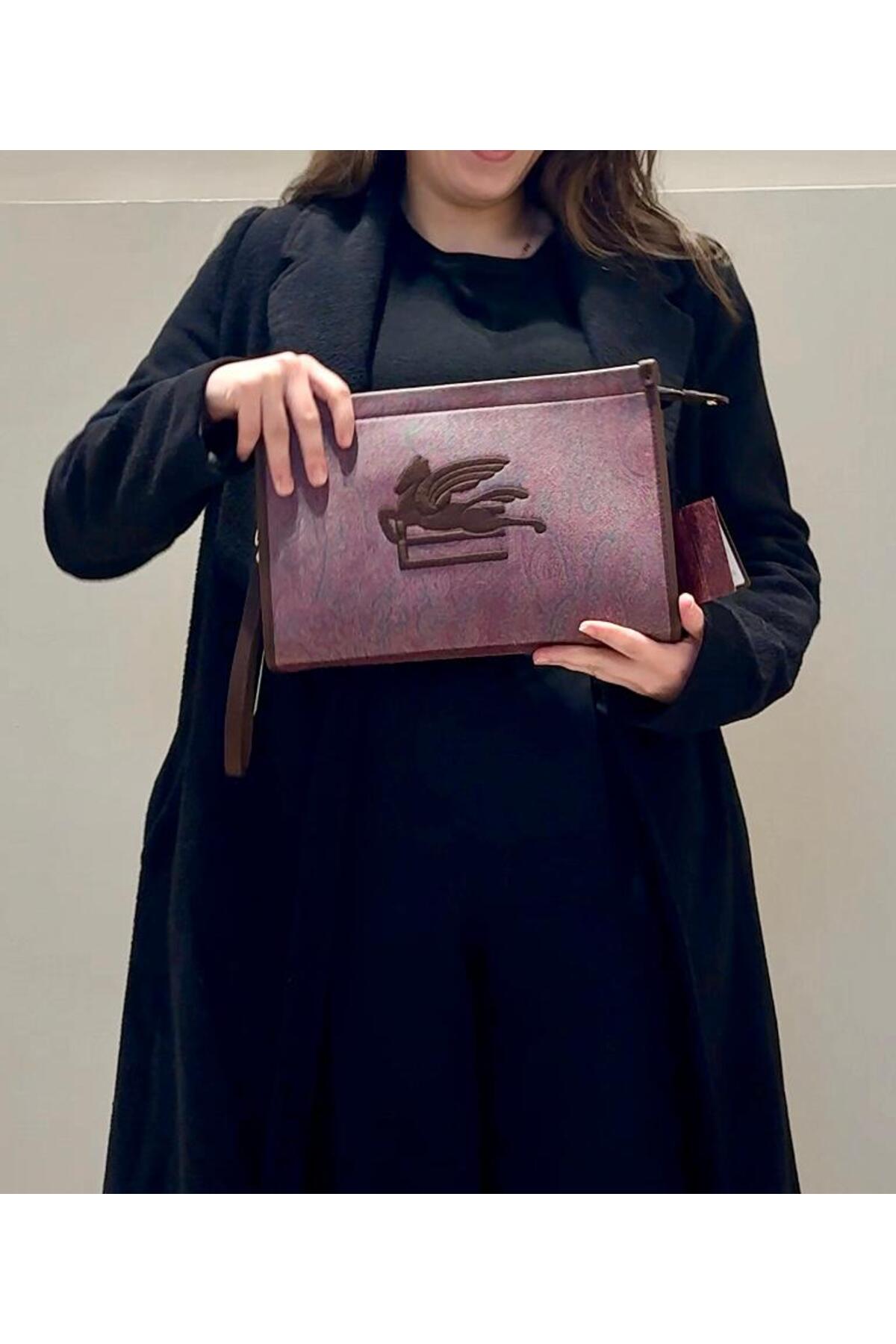 Muqu Bags Reto Kabartma Logolu Clutch El ve Askılı Çanta