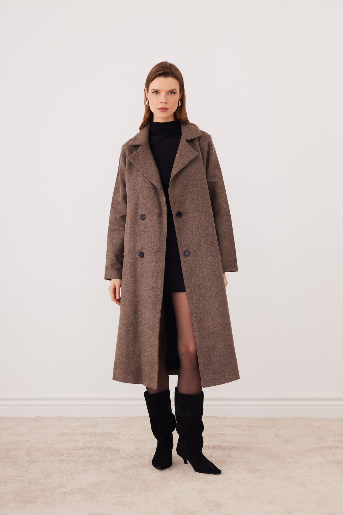 SevdeUgur  Kadın Kaşe Kruvaze Yaka Düğmeli Astarlı Kaban – Günlük & Şık – Vizon - Sevde Ugur