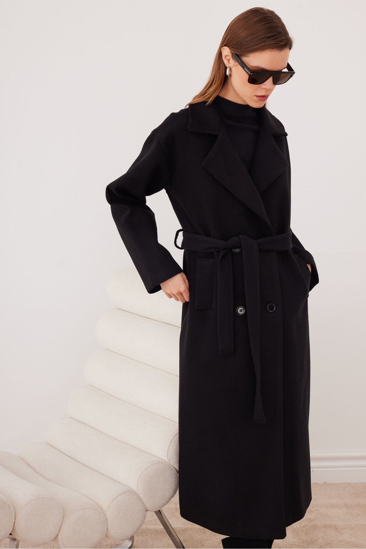 SevdeUgur  Kadın Kaşe Kaban Oversize Uzun Kemerli Astarlı Rahat Kalıp – Siyah - Sevde Ugur - Görsel 2