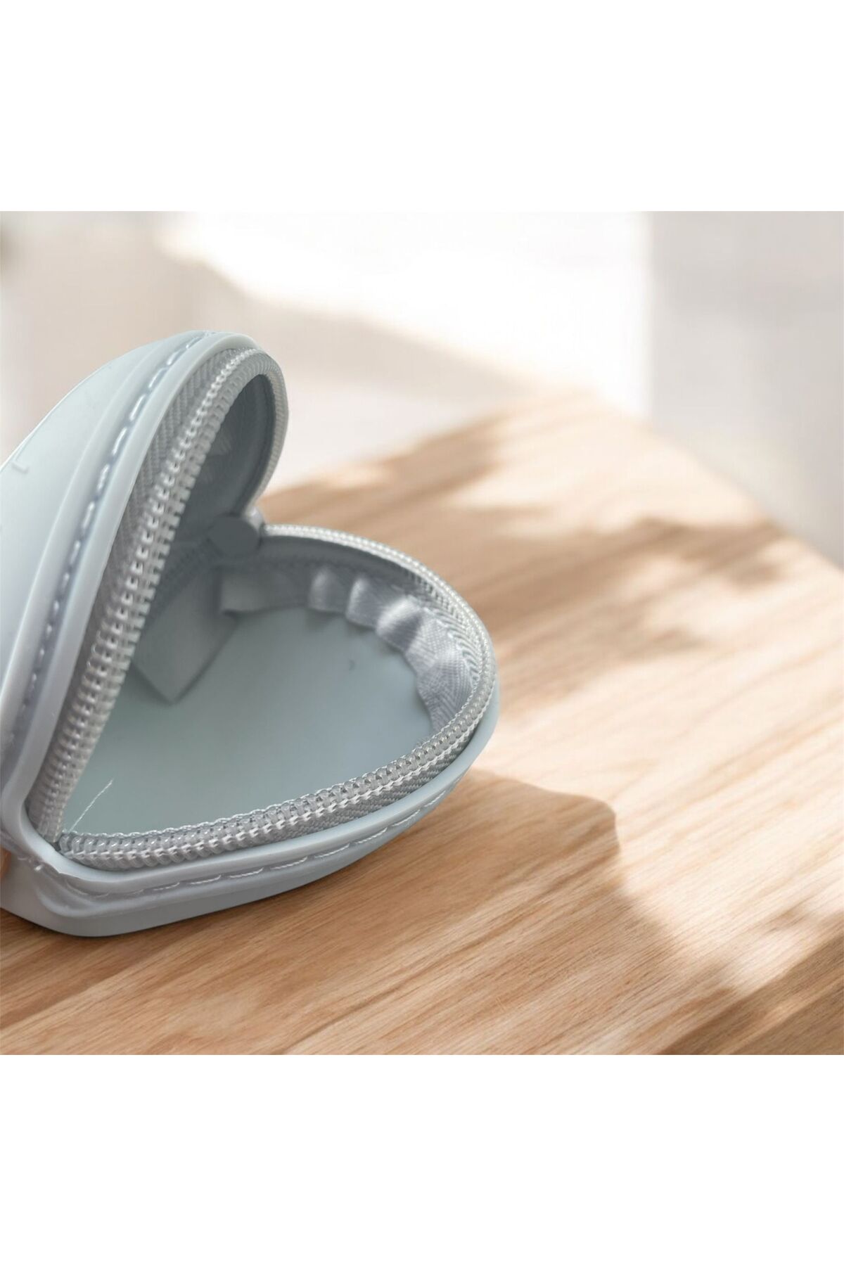 The Cloudish Shop Silikon Emzik Saklama Kutusu Emzik Tutucu Taşınabilir Askılı Fermuarlı - BUZ MAVİ fotoğrafı 3 (önizleme)