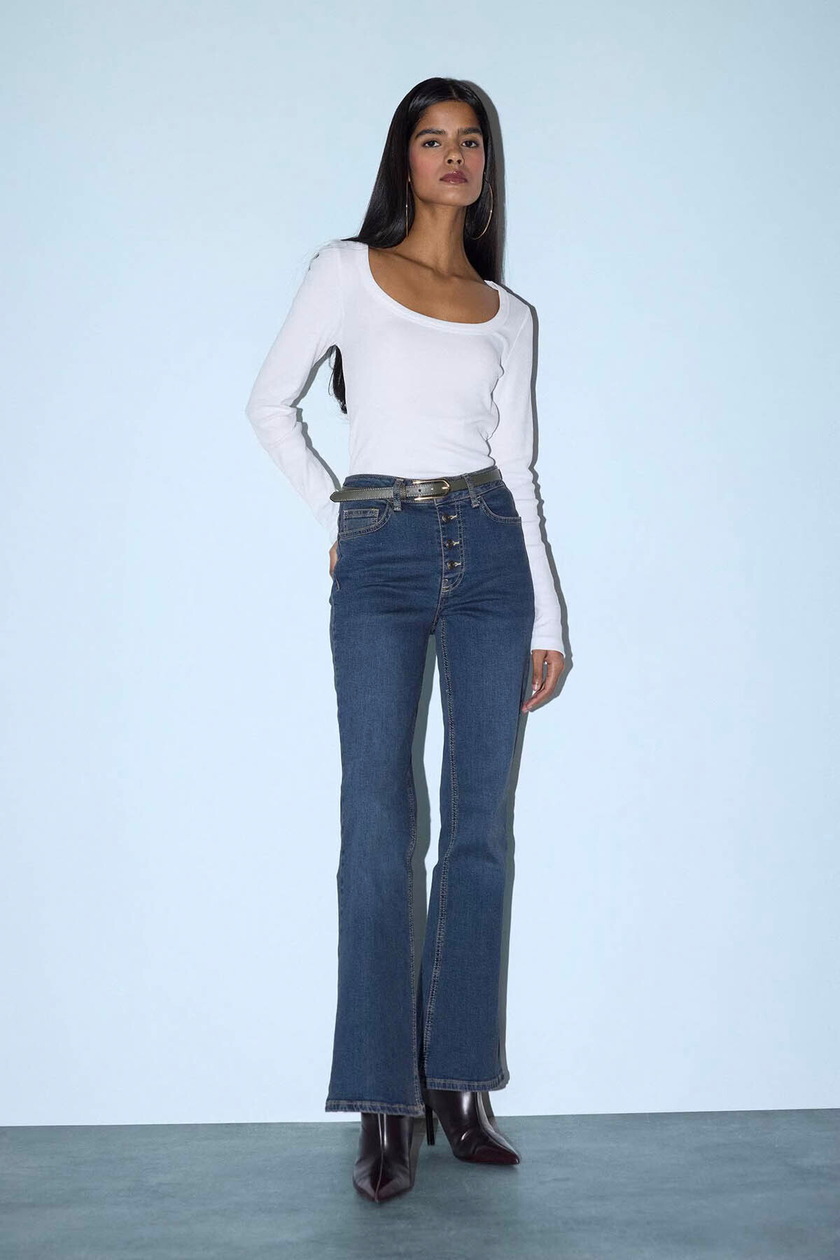 DeFacto Mia Flare Fit Jean Yıkamalı Pantolon F5536AX26SP görsel 2