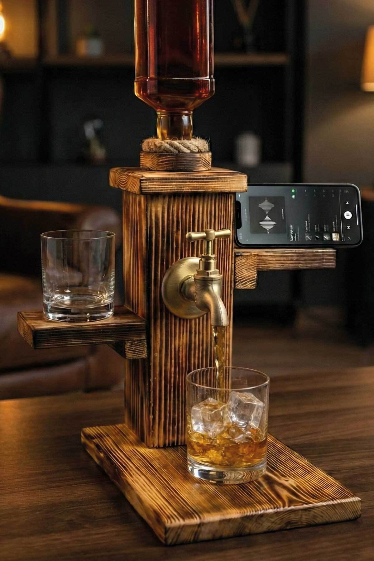 Wine Bar & Bistro 置物 MiniVagon Doğal Ahşap Telefon Standlı Viski Çeşmesi Musluklu İçki