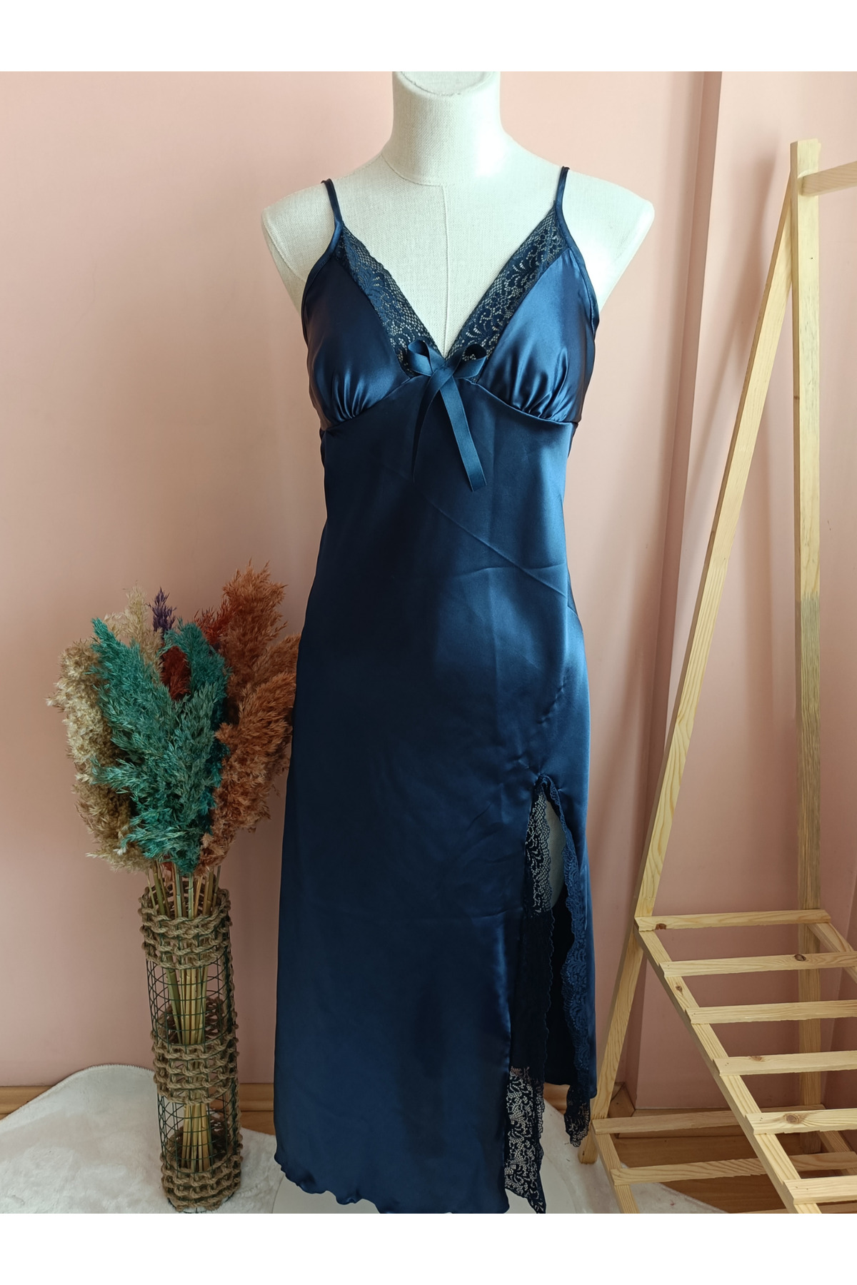 Nightlight Bianca İp Askılı Dantel Yırtmaçlı Çeyizlik Kadın Saten Gecelik-GECE MAVİSİ