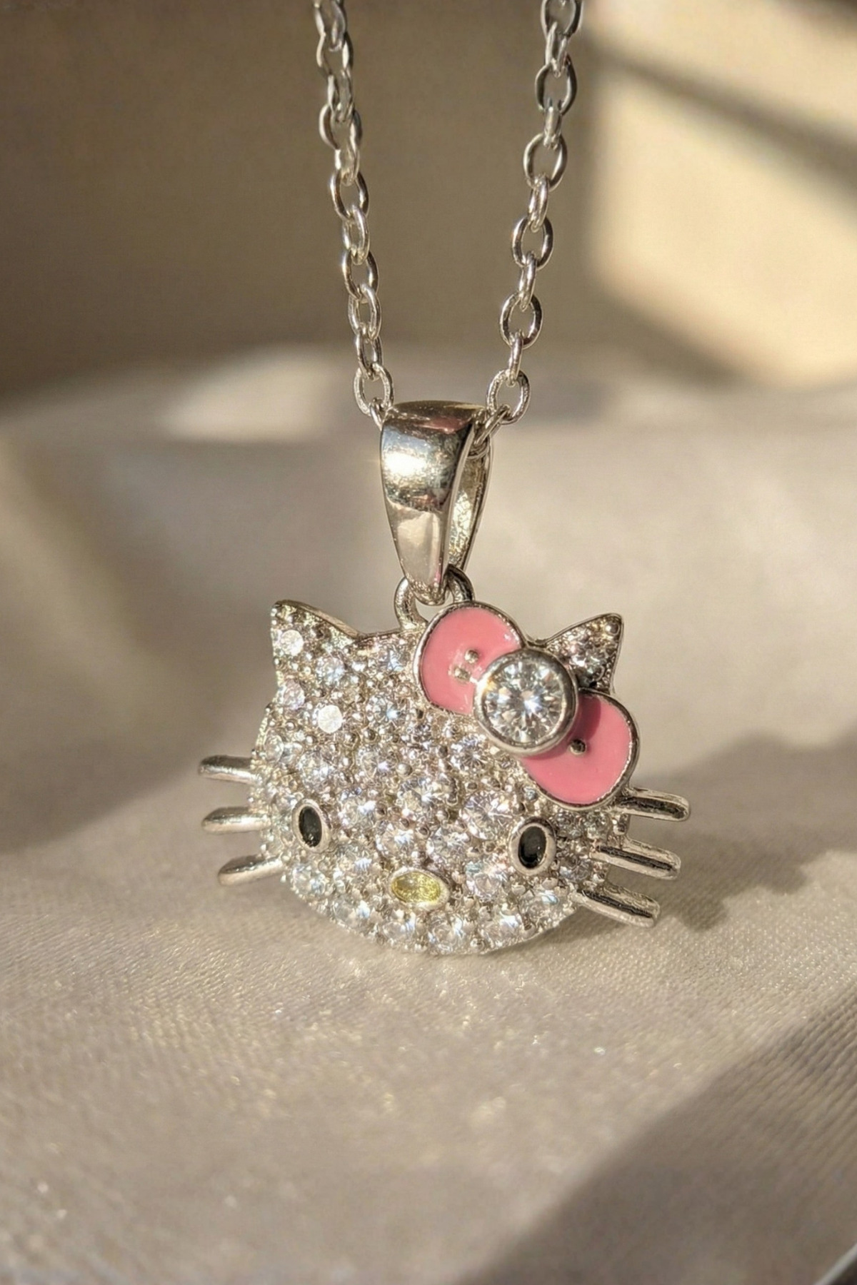 Elifsu Jewelry Hello Kitty Işıltılı Taşlı Çelik Kolye