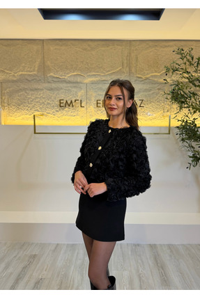 EMEL ERYILMAZ Gül Detaylı Kısa Ceket