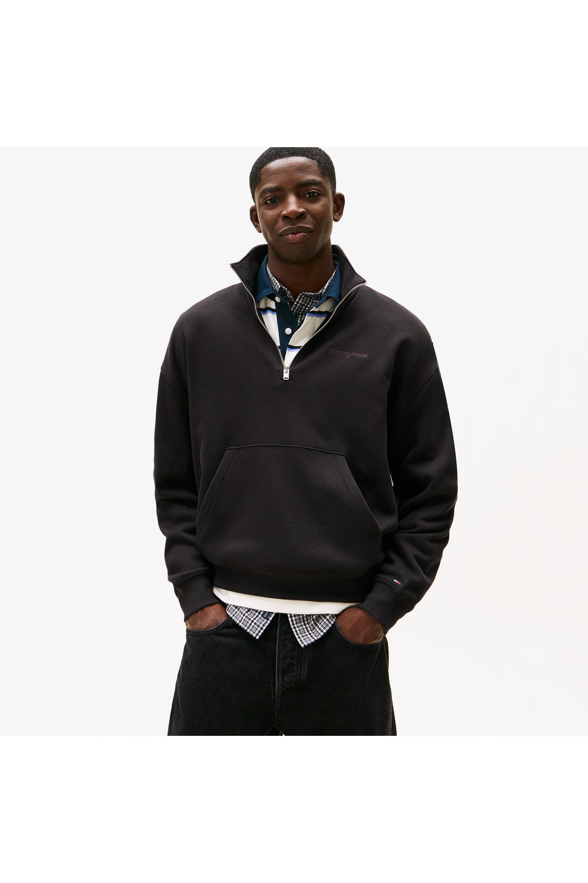 تامی هیلفیگر سویشرت مشکی مردانه جین دهه ۹۰ میلادی طرح دنده‌ای اسکریپت