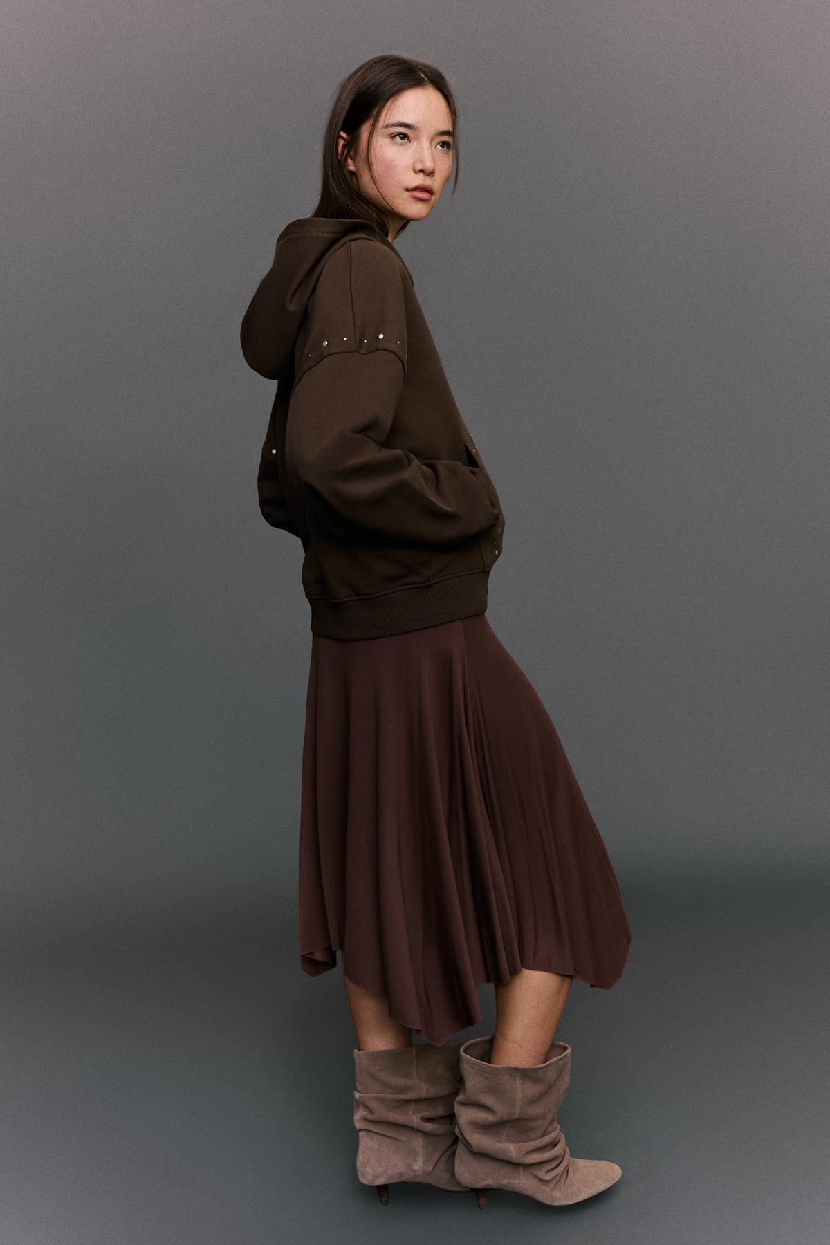 Bershka  Zımba detaylı fermuarlı kapüşonlu sweatshirt - Görsel 3