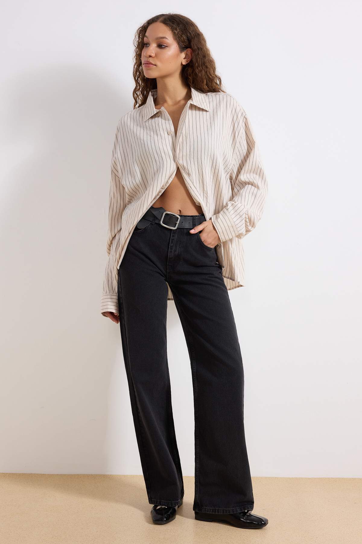 Kolekcia Trendyol Čierne džínsy s vysokým pásom a širokými nohavicami, 100% b...