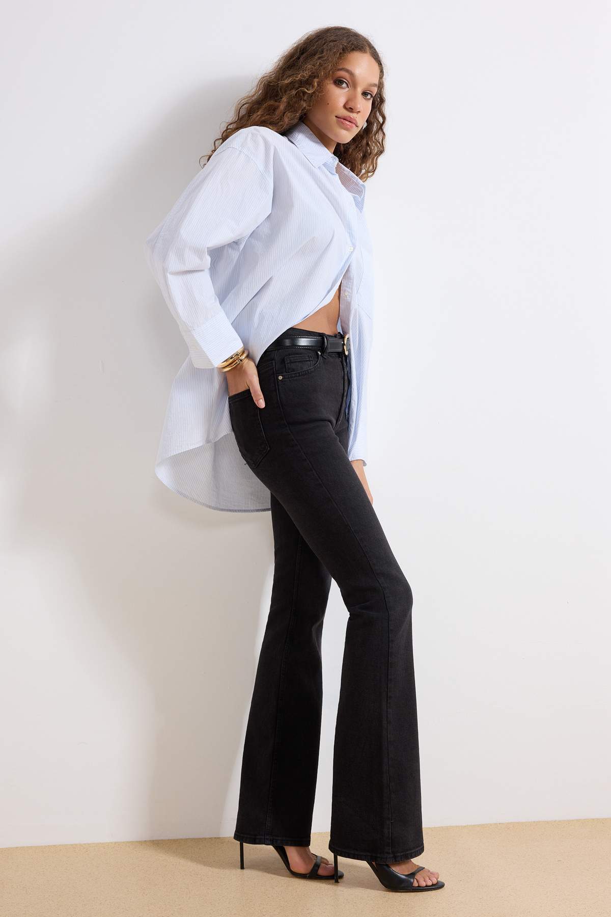 Trendyolmilla  More Sustainable Siyah Yüksek Bel Orta Esnek Flare İspanyol Paça Jeans TWOSS23JE00063 - Görsel 2