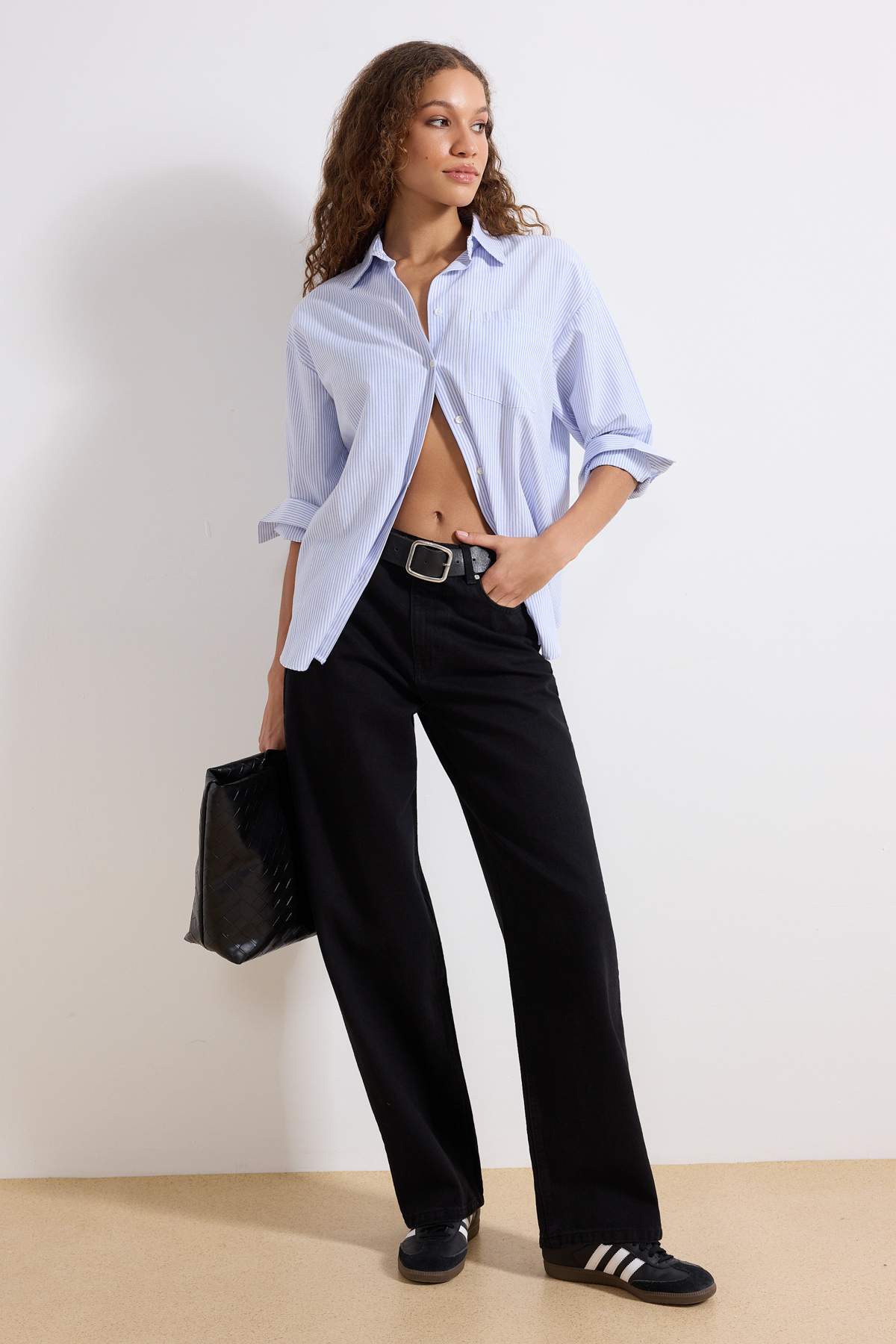 Kolekcia Trendyol Čierne džínsy Barrel Baggy s vysokým pásom zo 100 % bavlny,...