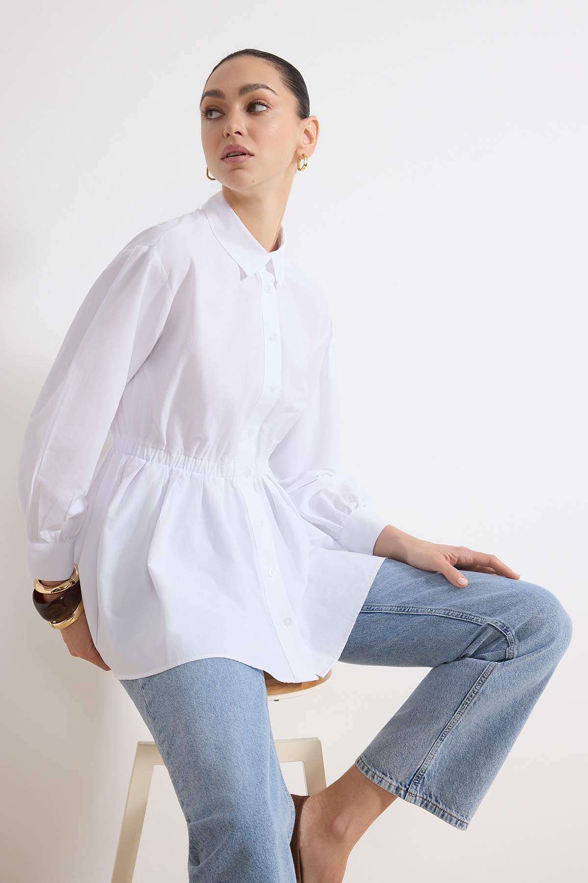 Trendyol Modest Weißes, tailliertes Baumwollhemd mit elastischem Bund und ela...