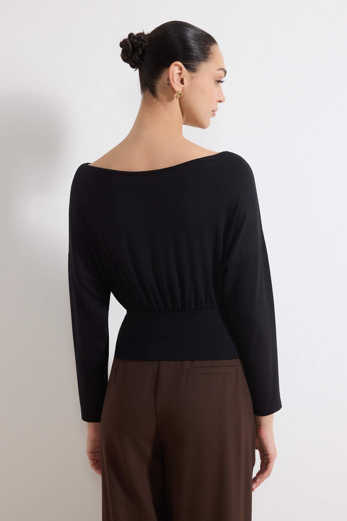 Trendyolmilla  Siyah Fitted/Vücuda Oturan Kayık Yaka Uzun Kollu Yumuşak Örme Bluz TWOSS26BZ00344 - Görsel 4