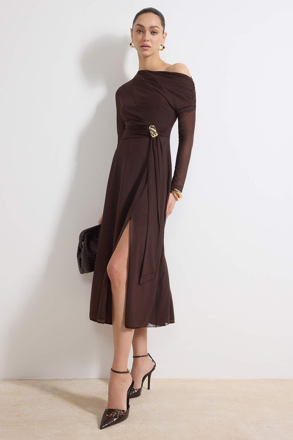 Trendyol Collection Braunes, detailliertes, gefüttertes Maxi-Strickkleid aus ...