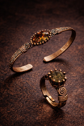 İyyaKee Kadın Bakır Bileklik Yüzük Set Zultanit Taşlı Kelepçe Bilezik