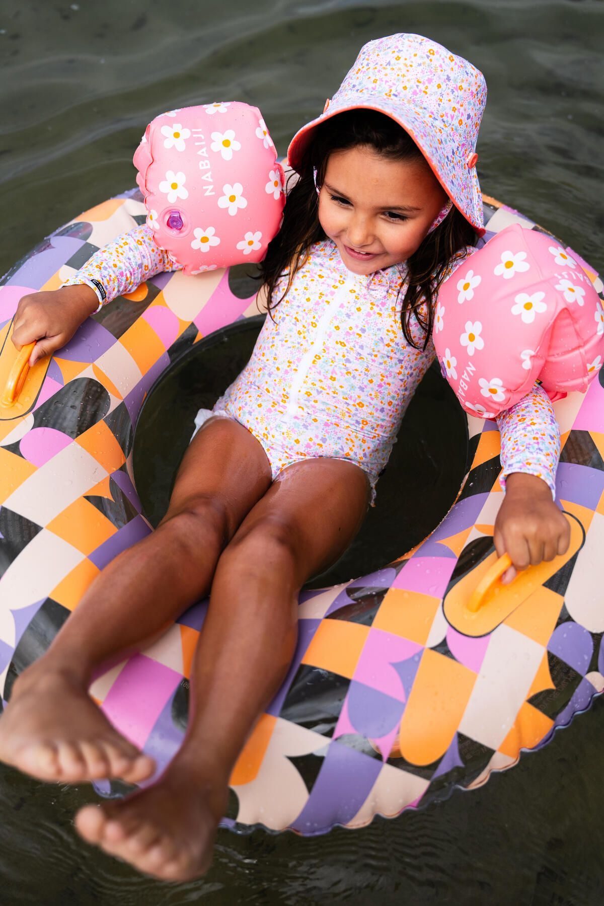 Decathlon Bebek UV Korumalı Çift Taraflı Şapka - Mercan Rengi - Çiçekli fotoğrafı 7 (önizleme)