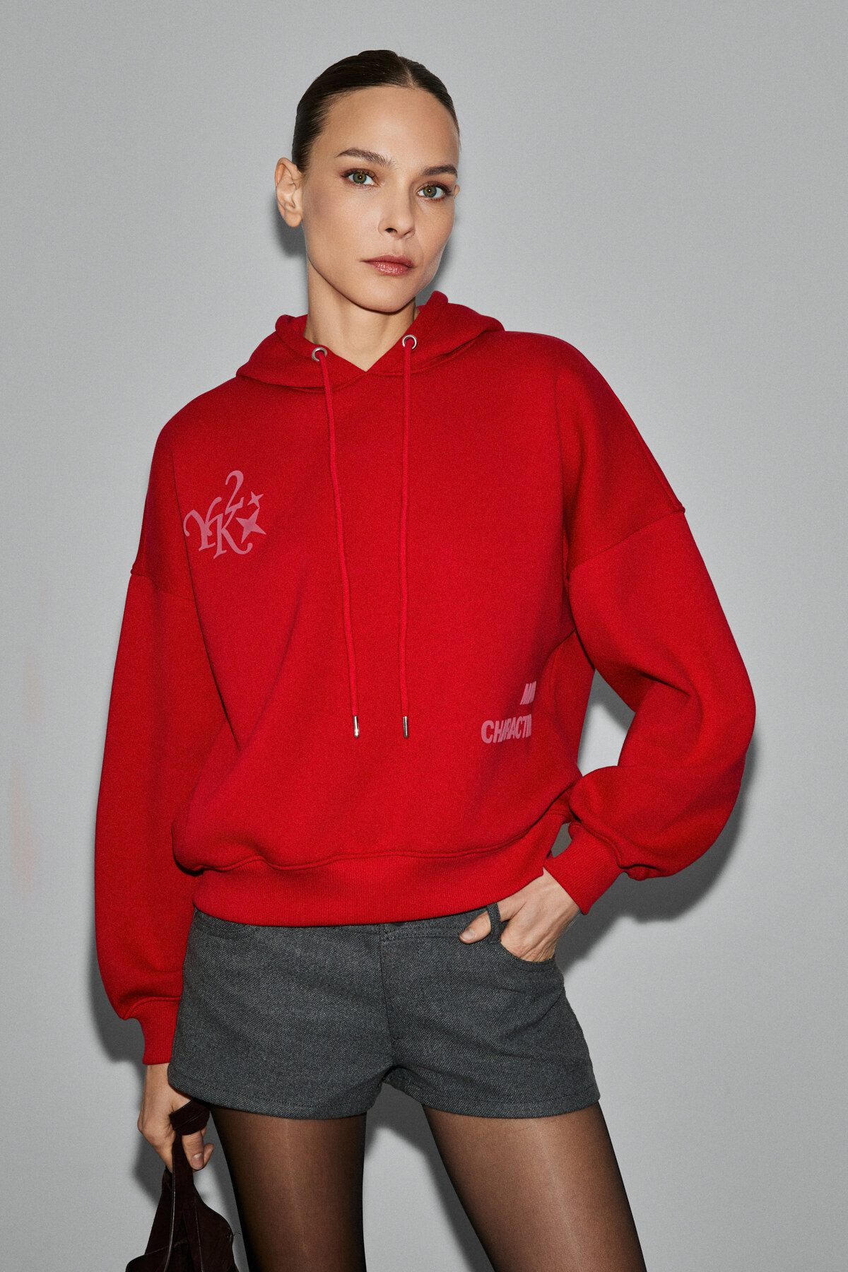 GRIMELANGE SPECTRUM Kadın Organik Pamuklu İçi polarlı Kapüşonlu Baskılı Oversize Kırmızı Sweatshirt görsel 3