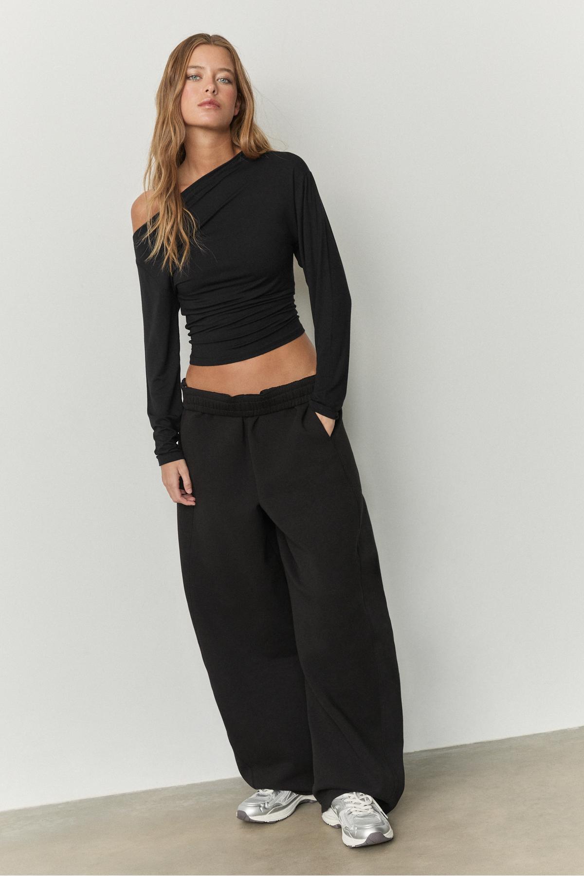 Stradivarius  Asimetrik yakalı tişört - Görsel 2