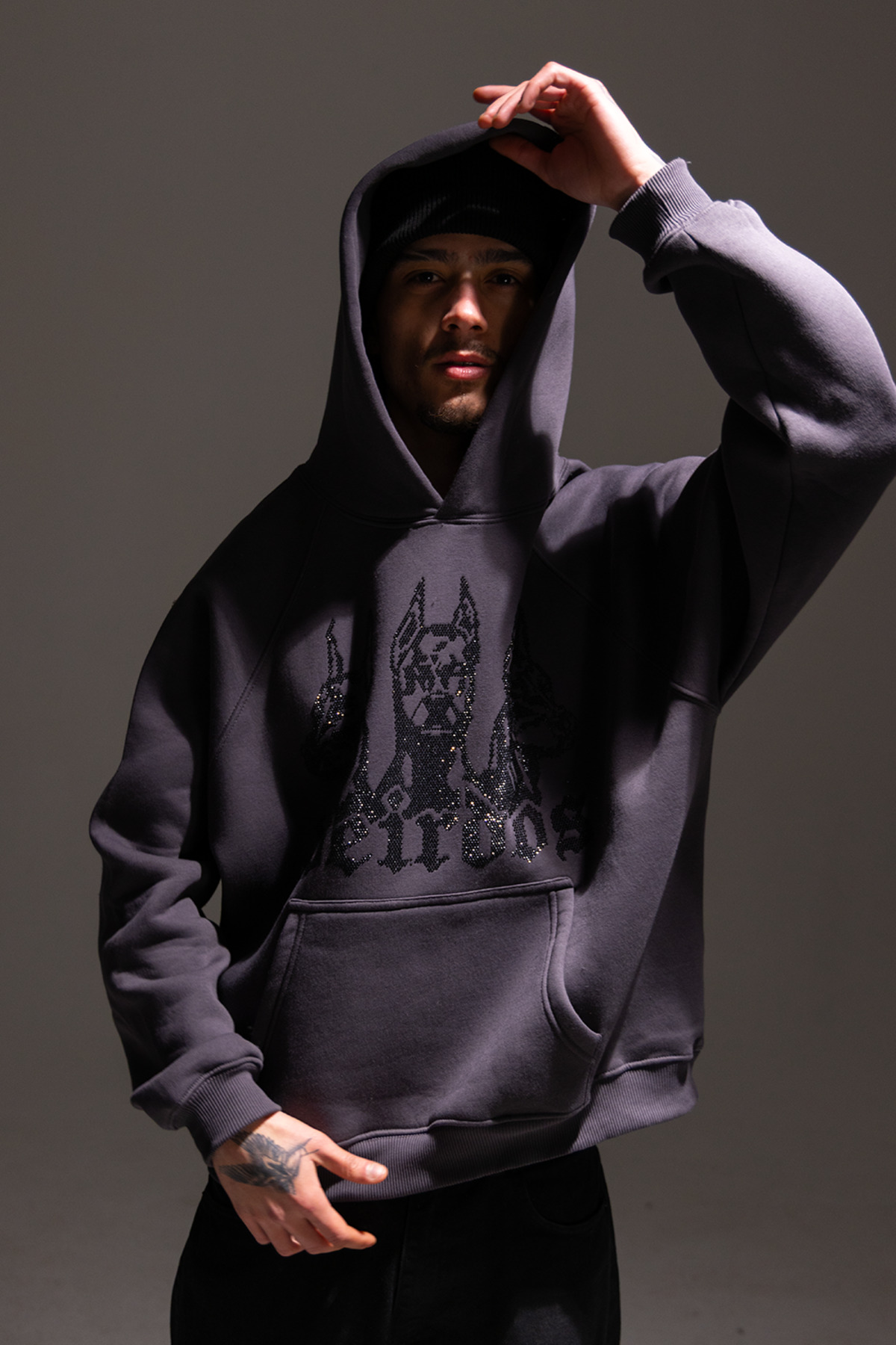 Cos Weirdos Anthracite Rhinestone Taşlı Sweathirt Hoodie görsel 2