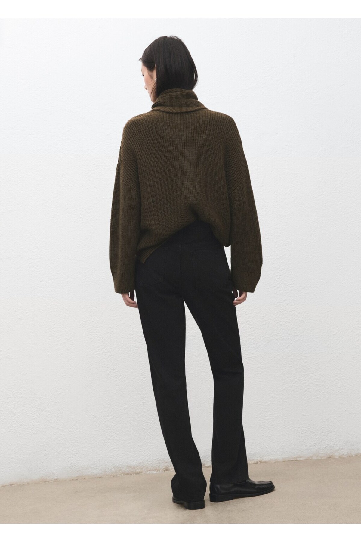 MANGO  Matilda düz kesim orta bel jean pantolon - Görsel 4