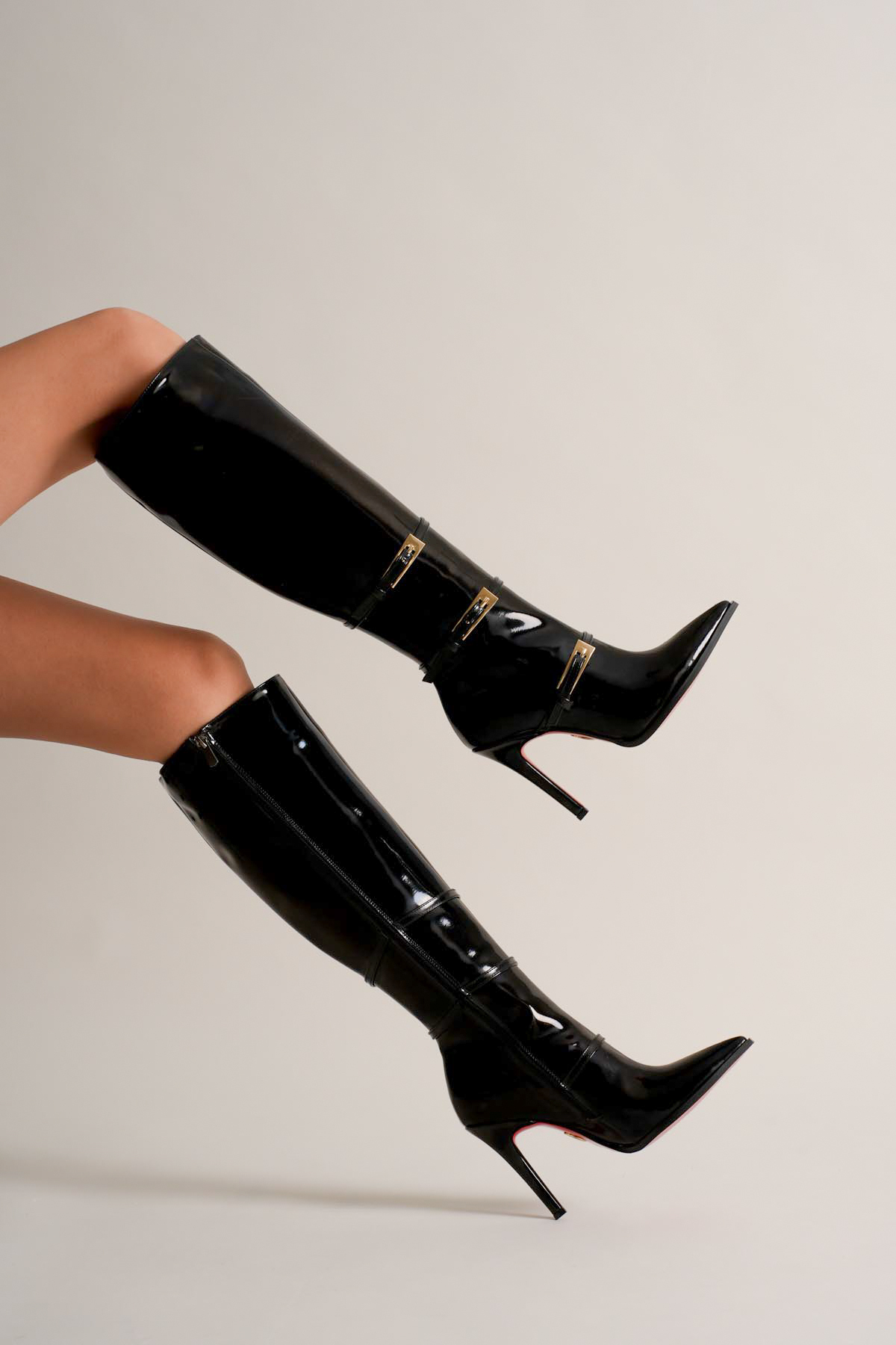 Ayakkabı Ateşi  Kadın Siyah Rugan Sivri Burun 3 Tokalı İnce Topuklu Çizme Tokai - Görsel 6