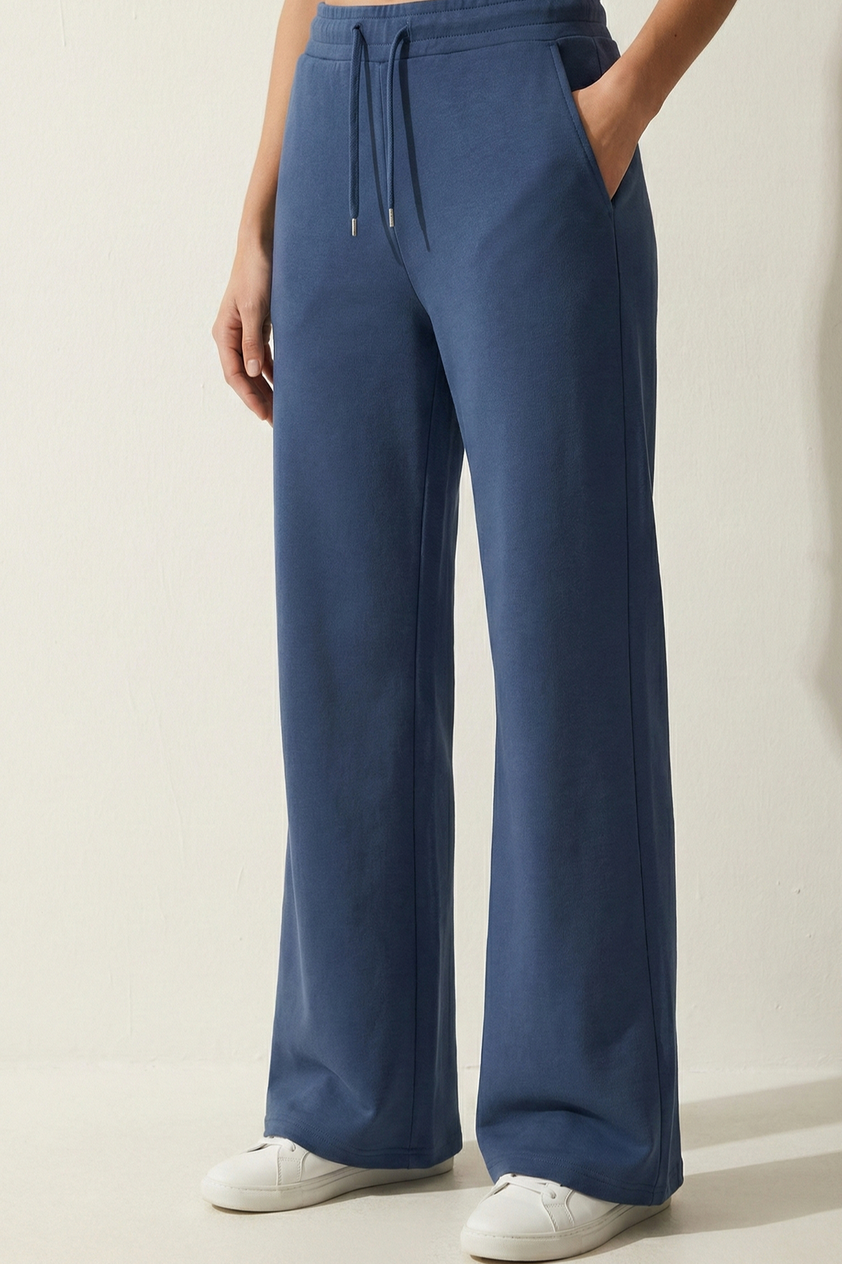 Elemge  Pamuklu Kadın Eşofman Altı Yüksek Bel İndigo Mavi Dar Kalıp Flare Fit Geniş Paça Cepli Esnek Likralı - Görsel 6