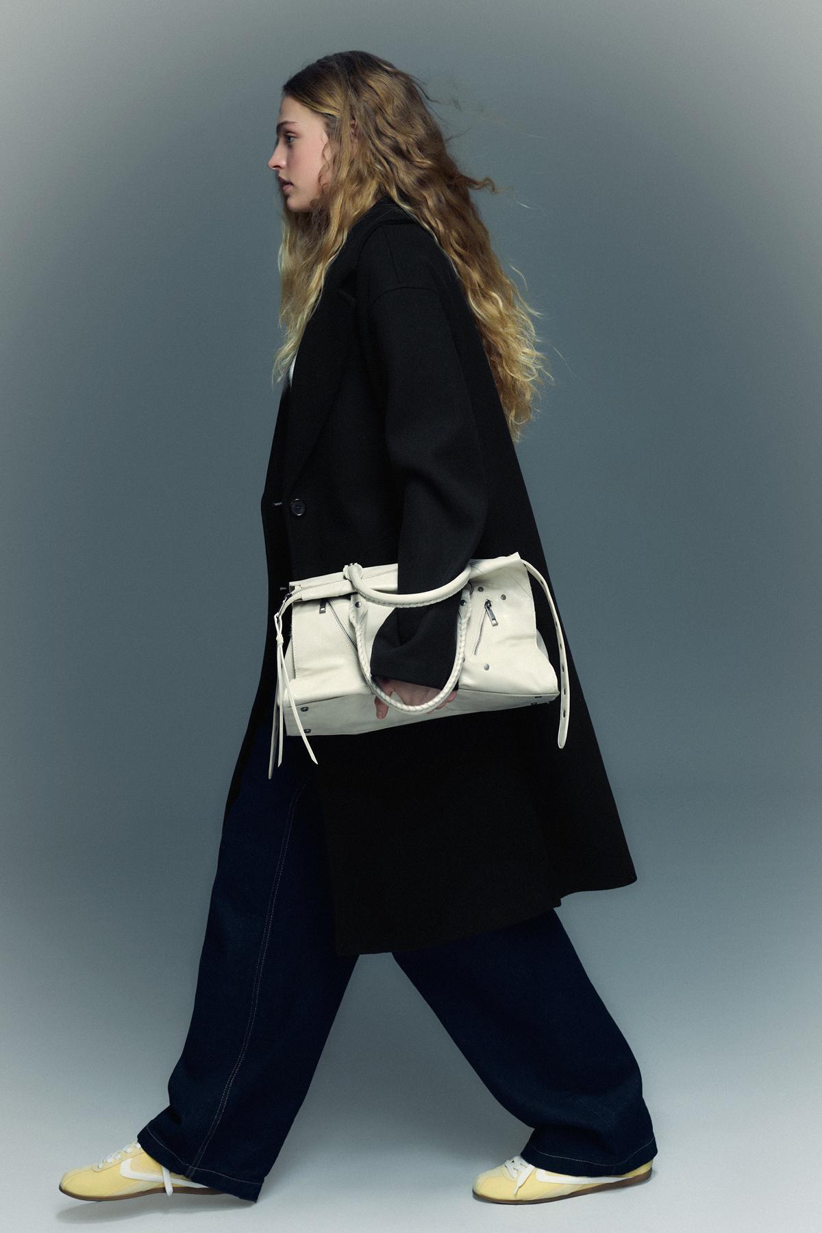 Bershka  Yumuşak dokulu uzun palto - Görsel 3