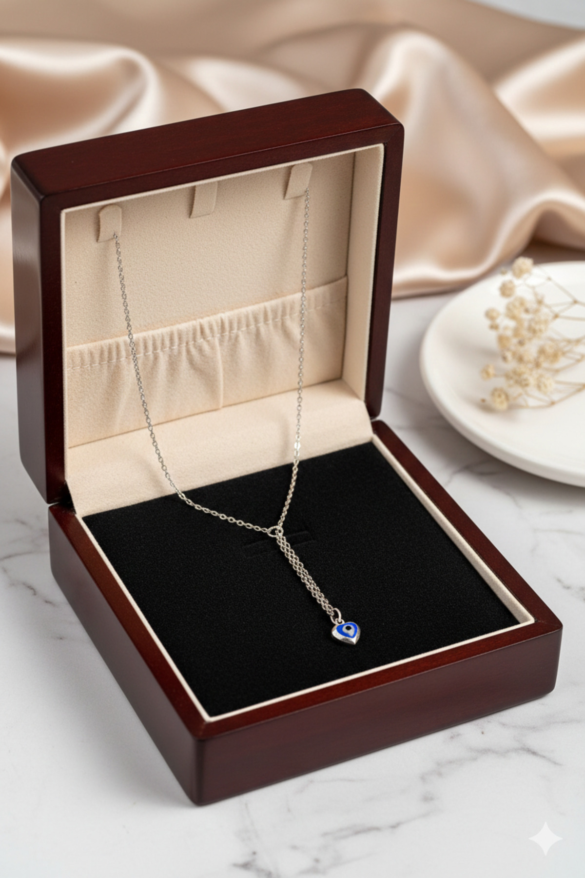 Kalpli Nazar Boncuğu Charm Gümüş Çelik Y Kadın Kolye (45 cm) – Sevgililer Günü Özel - Detay Görseli 3
