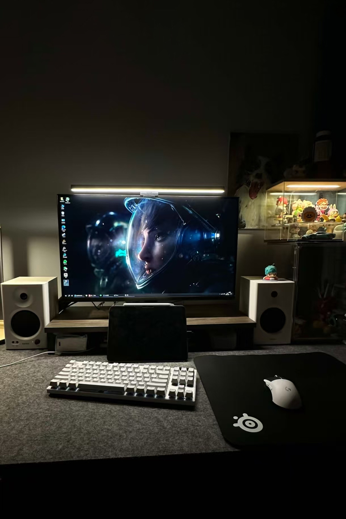 شاشة كمبيوتر بإضاءة LED مقاس 33 سم، إضاءة ثلاثية ا...