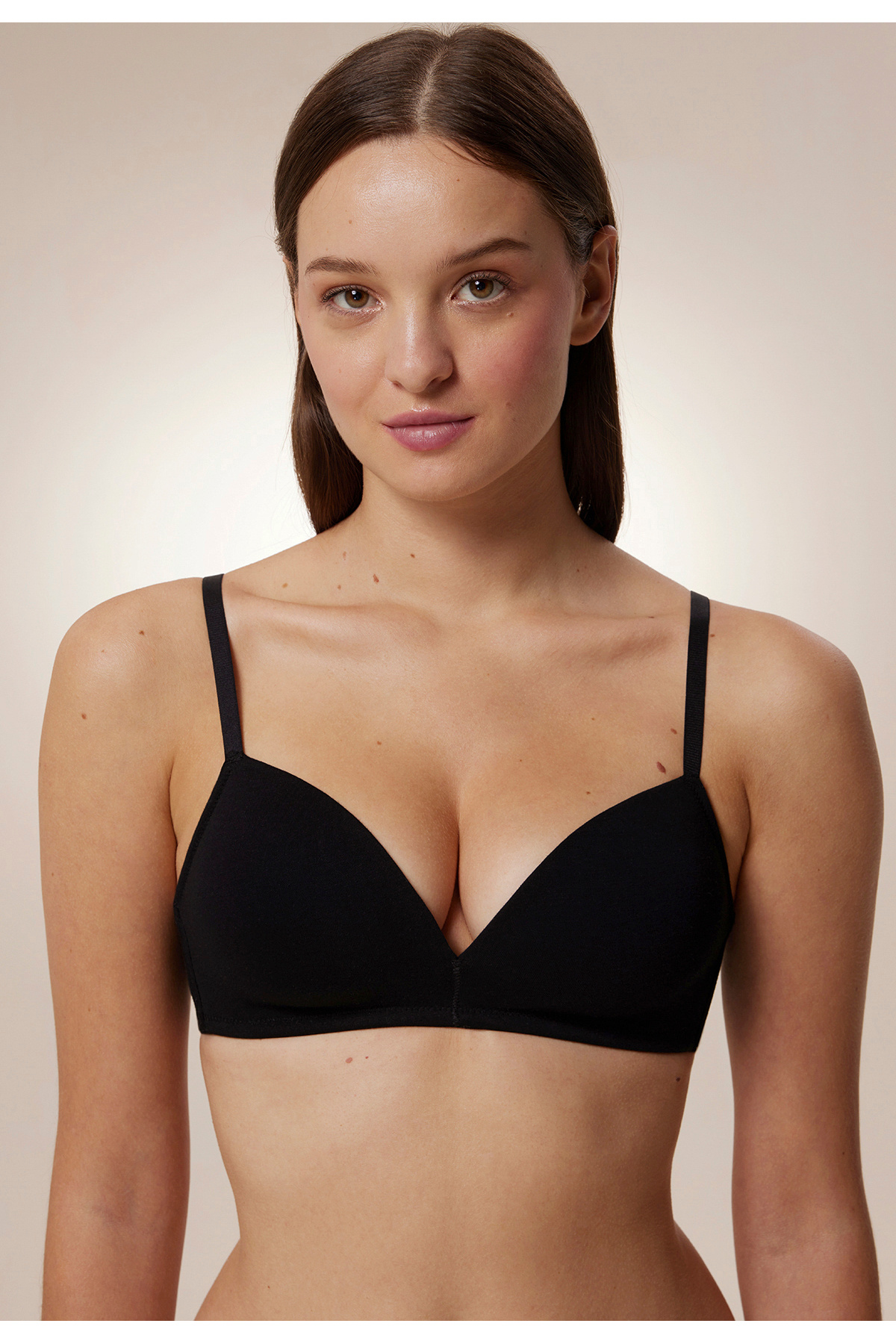 Penti #Bezprzesuwowy czarny biustonosz bez fiszbinów z bawełny