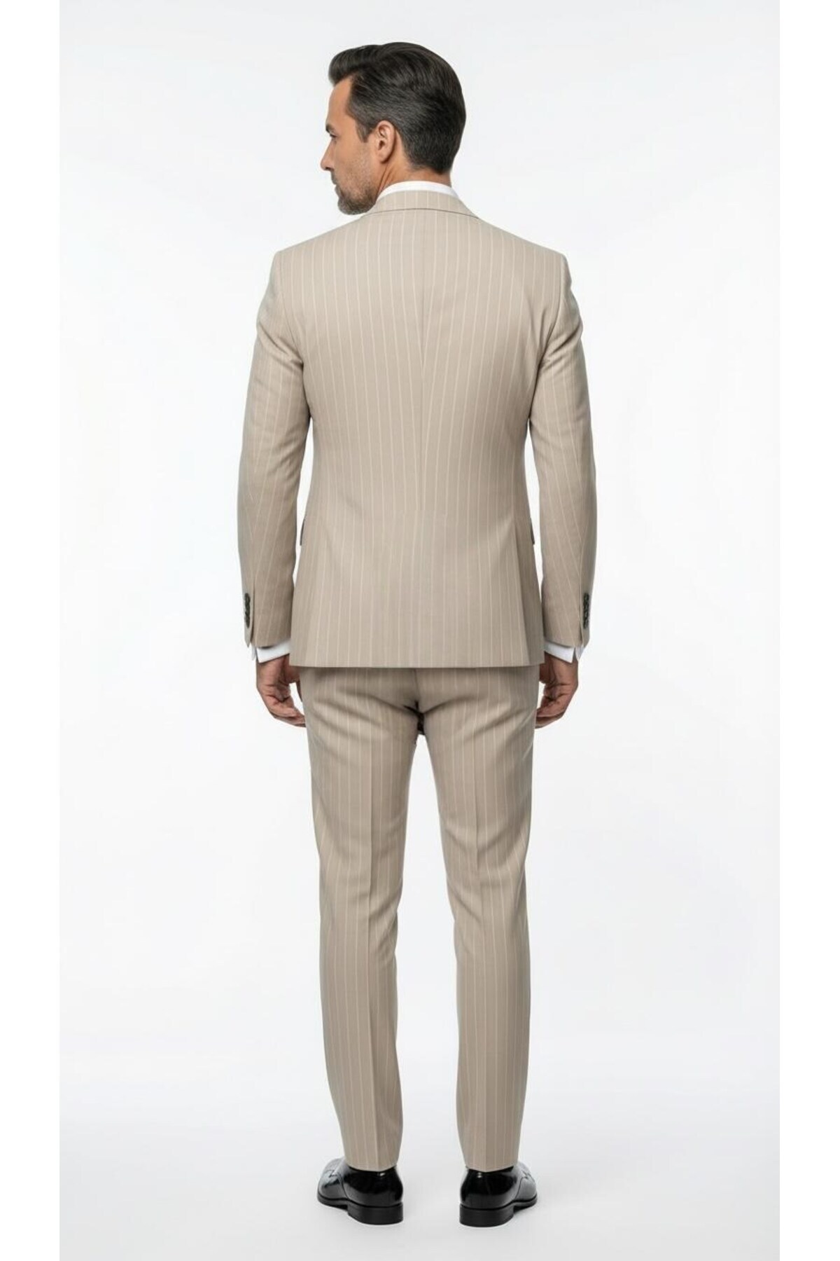 کت و شلوار مردانه کراواتی خط‌دار – شیک و راحت با برش ایتالیایی، با کمربند تنظیمی، دکمه بالایی
