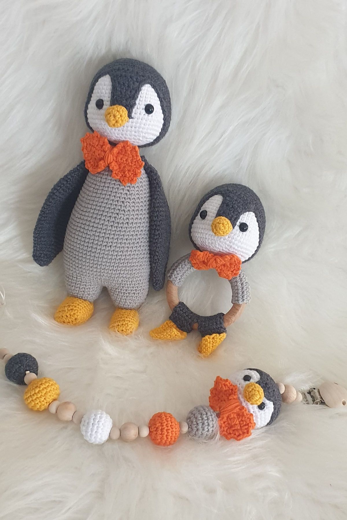 kelebeginruyasihobievi Amigurumi Yenidoğan Uyku Arkadaşı Papyonlu Penguen, Çıngırak, Emzik Zinciri fotoğrafı 2 (önizleme)